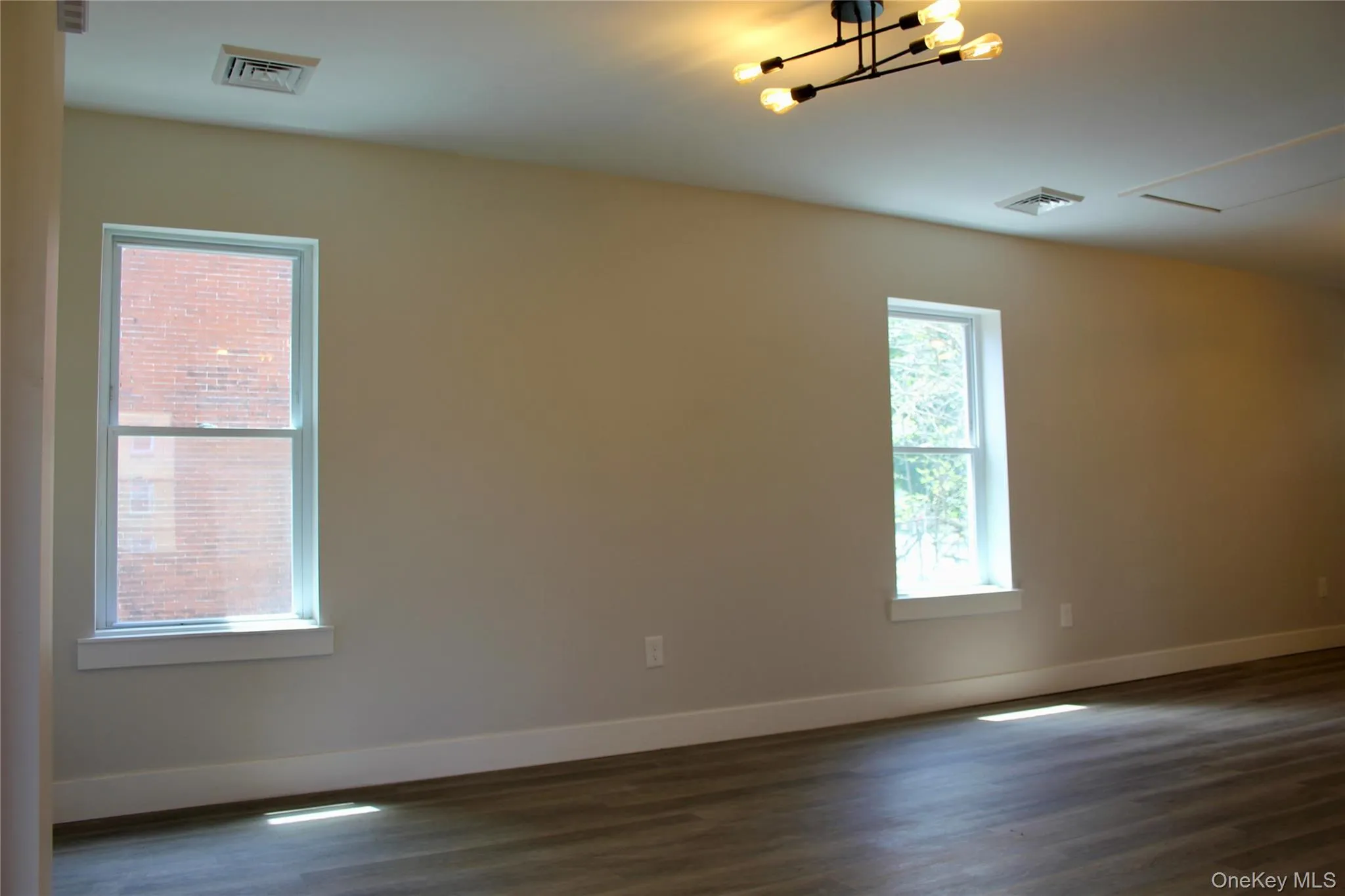 7 Clinton Street, Poughkeepsie, NY, 2 Bedrooms Bedrooms, 5 Rooms Rooms,1 BathroomBathrooms,Residential Lease,For Rent,Clinton,0,1019794 7 Clinton Street, Poughkeepsie, NY, 2 Bedrooms Bedrooms, 5 Rooms Rooms,1 BathroomBathrooms,Residential Lease,For Rent,Clinton,0,1019794