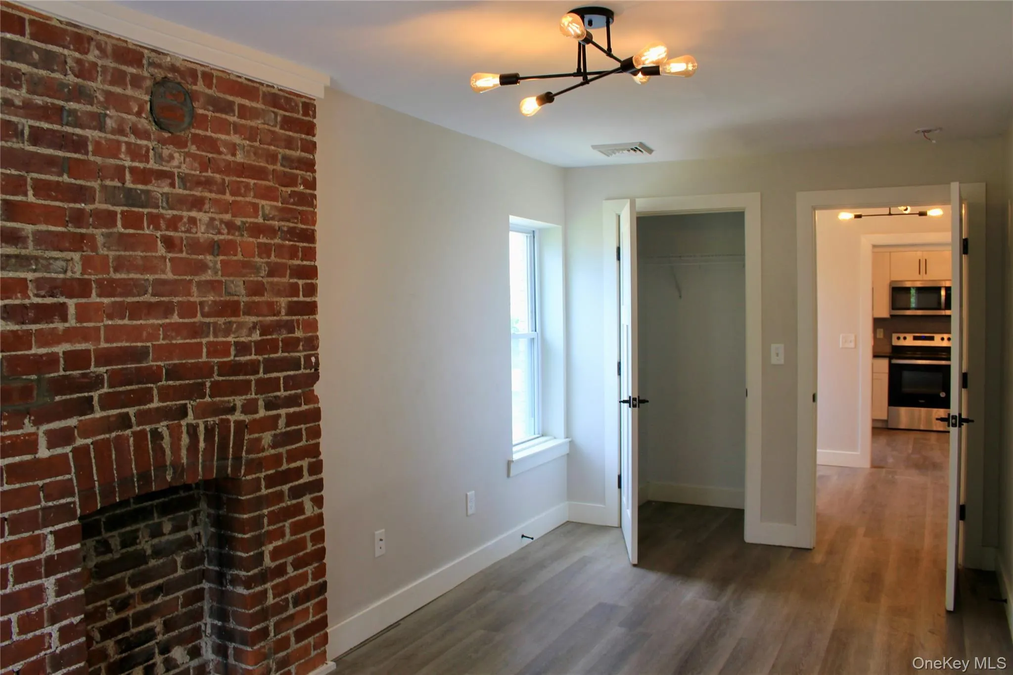 7 Clinton Street, Poughkeepsie, NY, 2 Bedrooms Bedrooms, 5 Rooms Rooms,1 BathroomBathrooms,Residential Lease,For Rent,Clinton,0,1019794 7 Clinton Street, Poughkeepsie, NY, 2 Bedrooms Bedrooms, 5 Rooms Rooms,1 BathroomBathrooms,Residential Lease,For Rent,Clinton,0,1019794