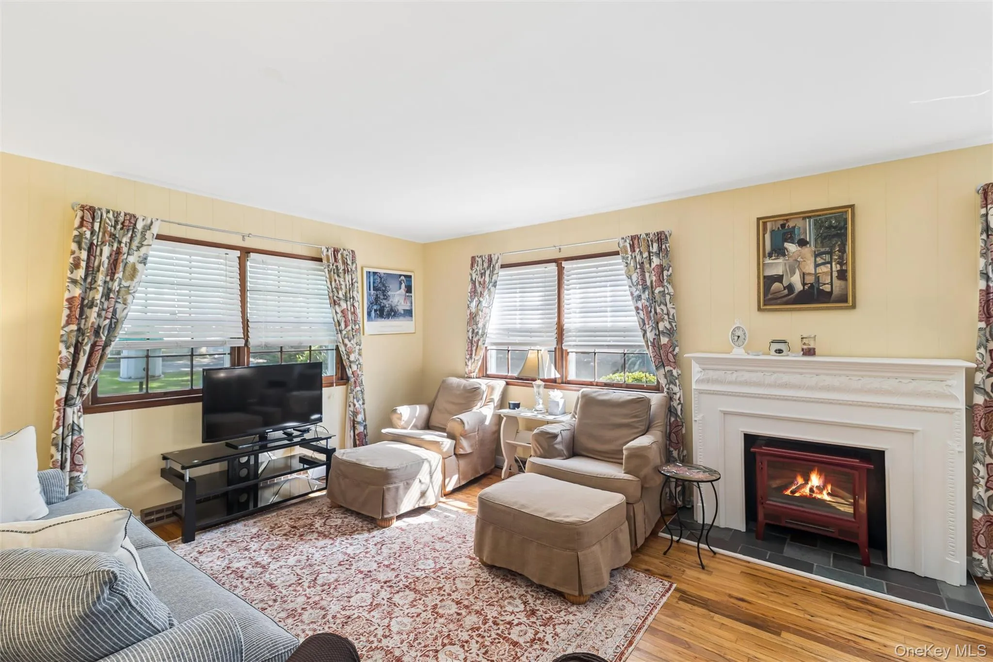 270 Opechee Avenue, Southold, NY, 3 Bedrooms Bedrooms, 7 Rooms Rooms,2 BathroomsBathrooms,Residential,For Rent,Opechee,0,1019799 270 Opechee Avenue, Southold, NY, 3 Bedrooms Bedrooms, 7 Rooms Rooms,2 BathroomsBathrooms,Residential,For Rent,Opechee,0,1019799