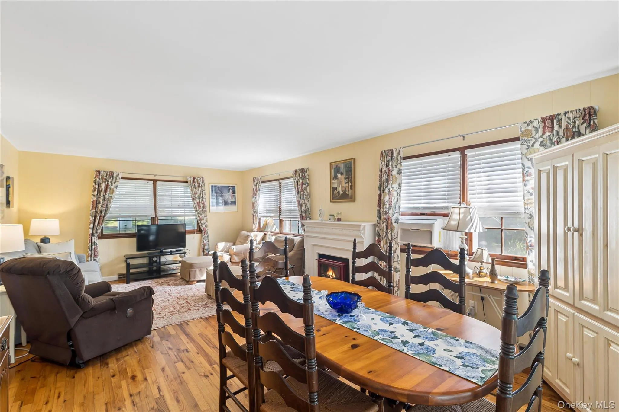 270 Opechee Avenue, Southold, NY, 3 Bedrooms Bedrooms, 7 Rooms Rooms,2 BathroomsBathrooms,Residential,For Rent,Opechee,0,1019799 270 Opechee Avenue, Southold, NY, 3 Bedrooms Bedrooms, 7 Rooms Rooms,2 BathroomsBathrooms,Residential,For Rent,Opechee,0,1019799