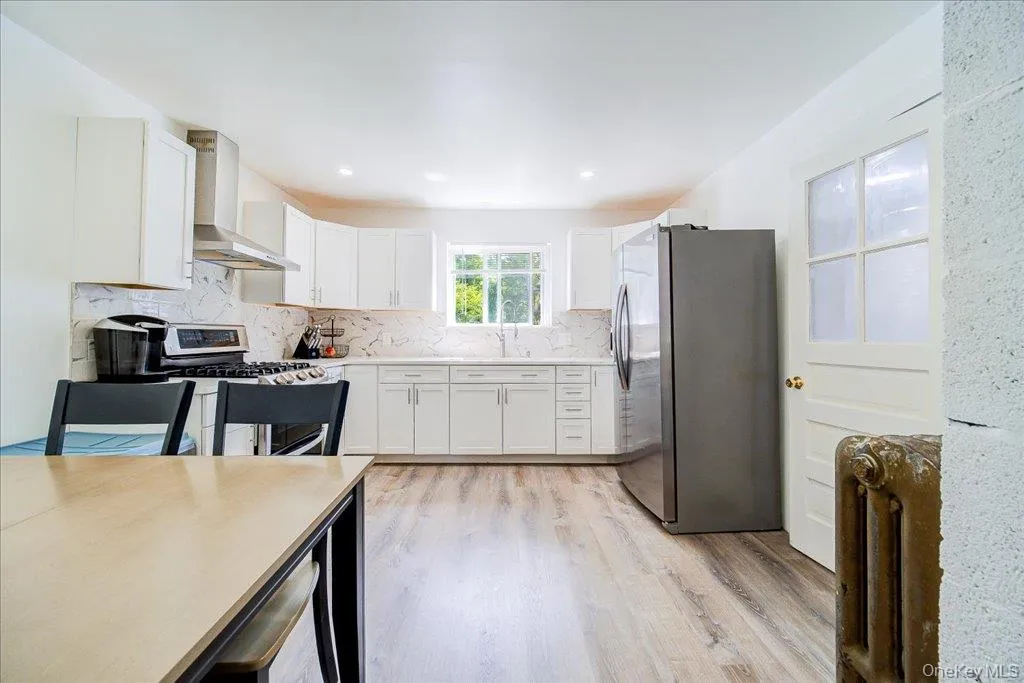 40 Elm Street, Beacon, NY, 2 Bedrooms Bedrooms, 6 Rooms Rooms,1 BathroomBathrooms,Residential,For Rent,Elm,0,1019803 40 Elm Street, Beacon, NY, 2 Bedrooms Bedrooms, 6 Rooms Rooms,1 BathroomBathrooms,Residential,For Rent,Elm,0,1019803