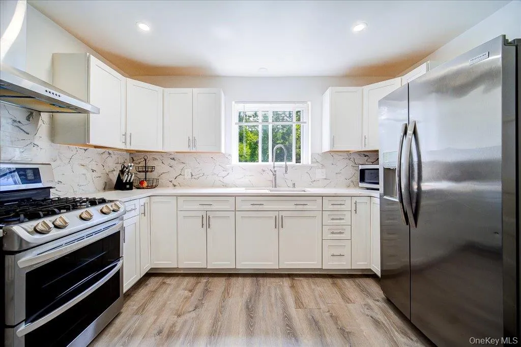 40 Elm Street, Beacon, NY, 2 Bedrooms Bedrooms, 6 Rooms Rooms,1 BathroomBathrooms,Residential,For Rent,Elm,0,1019803 40 Elm Street, Beacon, NY, 2 Bedrooms Bedrooms, 6 Rooms Rooms,1 BathroomBathrooms,Residential,For Rent,Elm,0,1019803