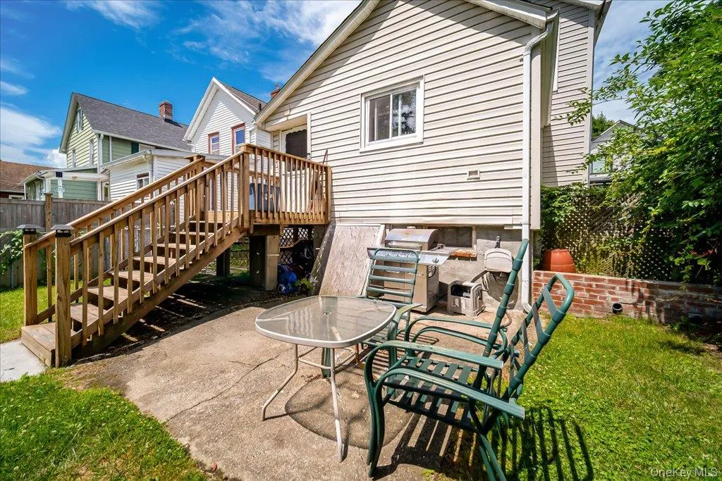 40 Elm Street, Beacon, NY, 2 Bedrooms Bedrooms, 6 Rooms Rooms,1 BathroomBathrooms,Residential,For Rent,Elm,0,1019803 40 Elm Street, Beacon, NY, 2 Bedrooms Bedrooms, 6 Rooms Rooms,1 BathroomBathrooms,Residential,For Rent,Elm,0,1019803
