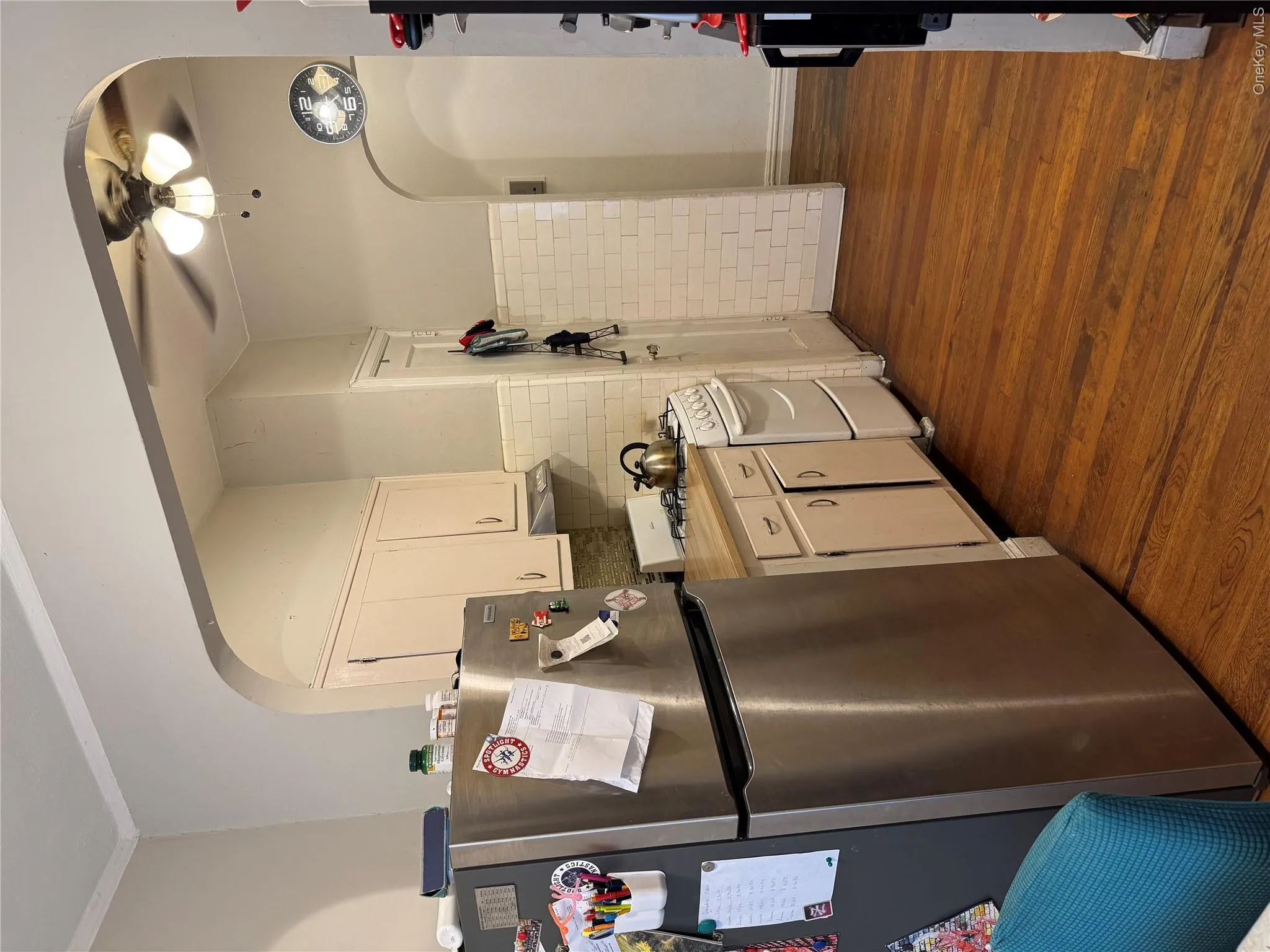 2922 Barnes Avenue, New York, NY, 1 Bedroom Bedrooms, 3 Rooms Rooms,1 BathroomBathrooms,Residential,For Rent,Barnes,0,1019804 2922 Barnes Avenue, New York, NY, 1 Bedroom Bedrooms, 3 Rooms Rooms,1 BathroomBathrooms,Residential,For Rent,Barnes,0,1019804