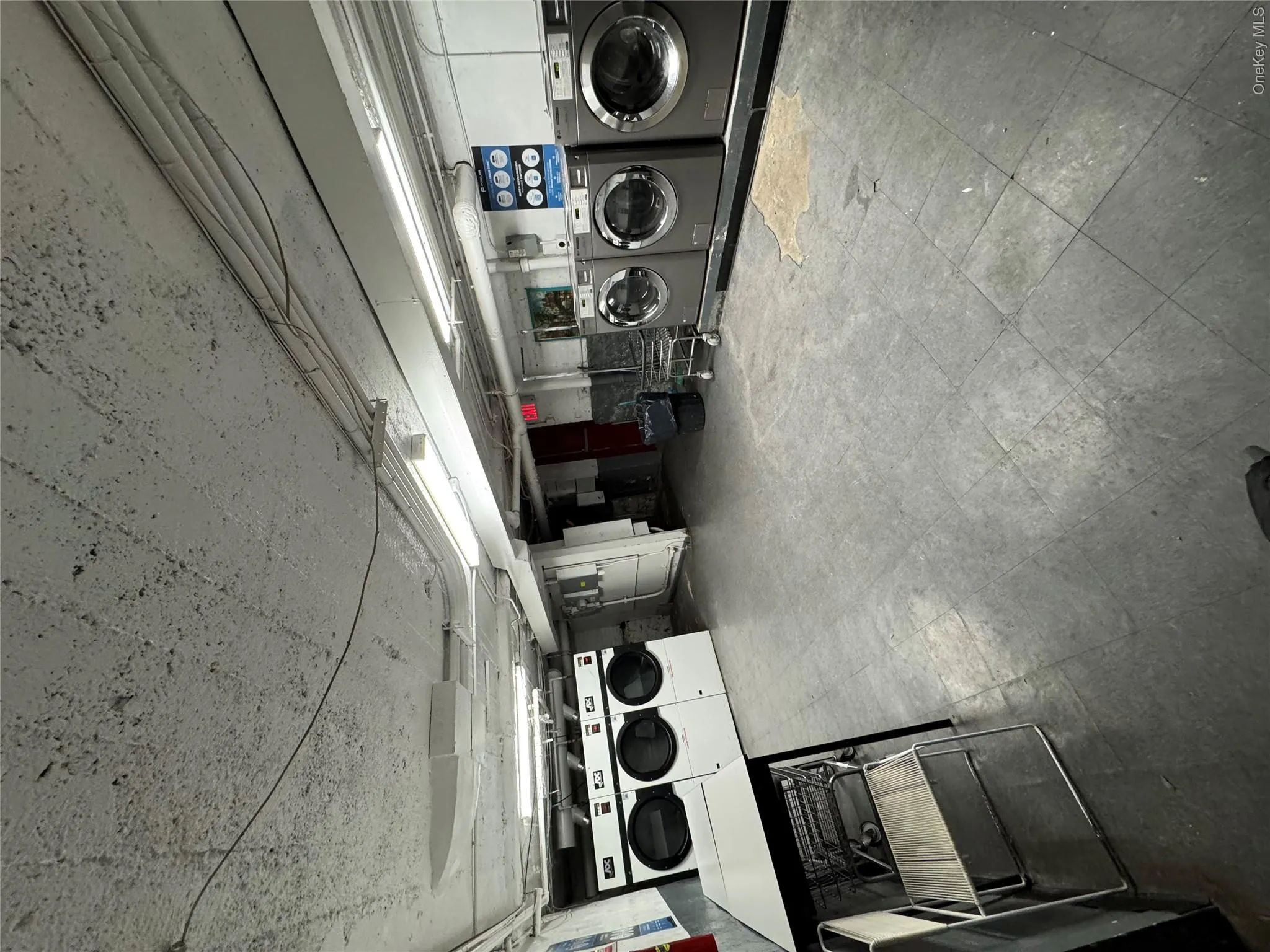 2922 Barnes Avenue, New York, NY, 1 Bedroom Bedrooms, 3 Rooms Rooms,1 BathroomBathrooms,Residential,For Rent,Barnes,0,1019804 2922 Barnes Avenue, New York, NY, 1 Bedroom Bedrooms, 3 Rooms Rooms,1 BathroomBathrooms,Residential,For Rent,Barnes,0,1019804