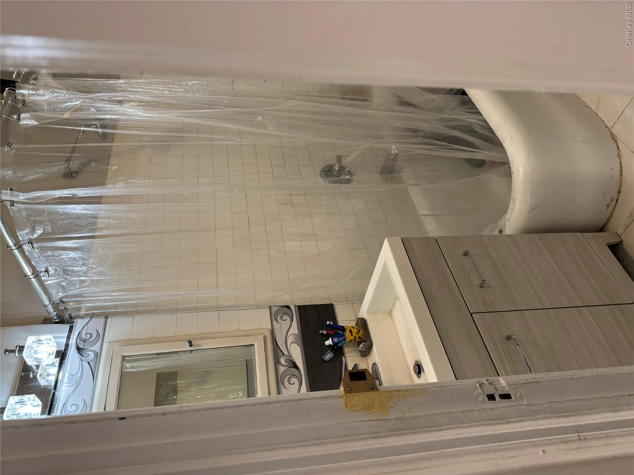 2922 Barnes Avenue, New York, NY, 1 Bedroom Bedrooms, 3 Rooms Rooms,1 BathroomBathrooms,Residential,For Rent,Barnes,0,1019804 2922 Barnes Avenue, New York, NY, 1 Bedroom Bedrooms, 3 Rooms Rooms,1 BathroomBathrooms,Residential,For Rent,Barnes,0,1019804