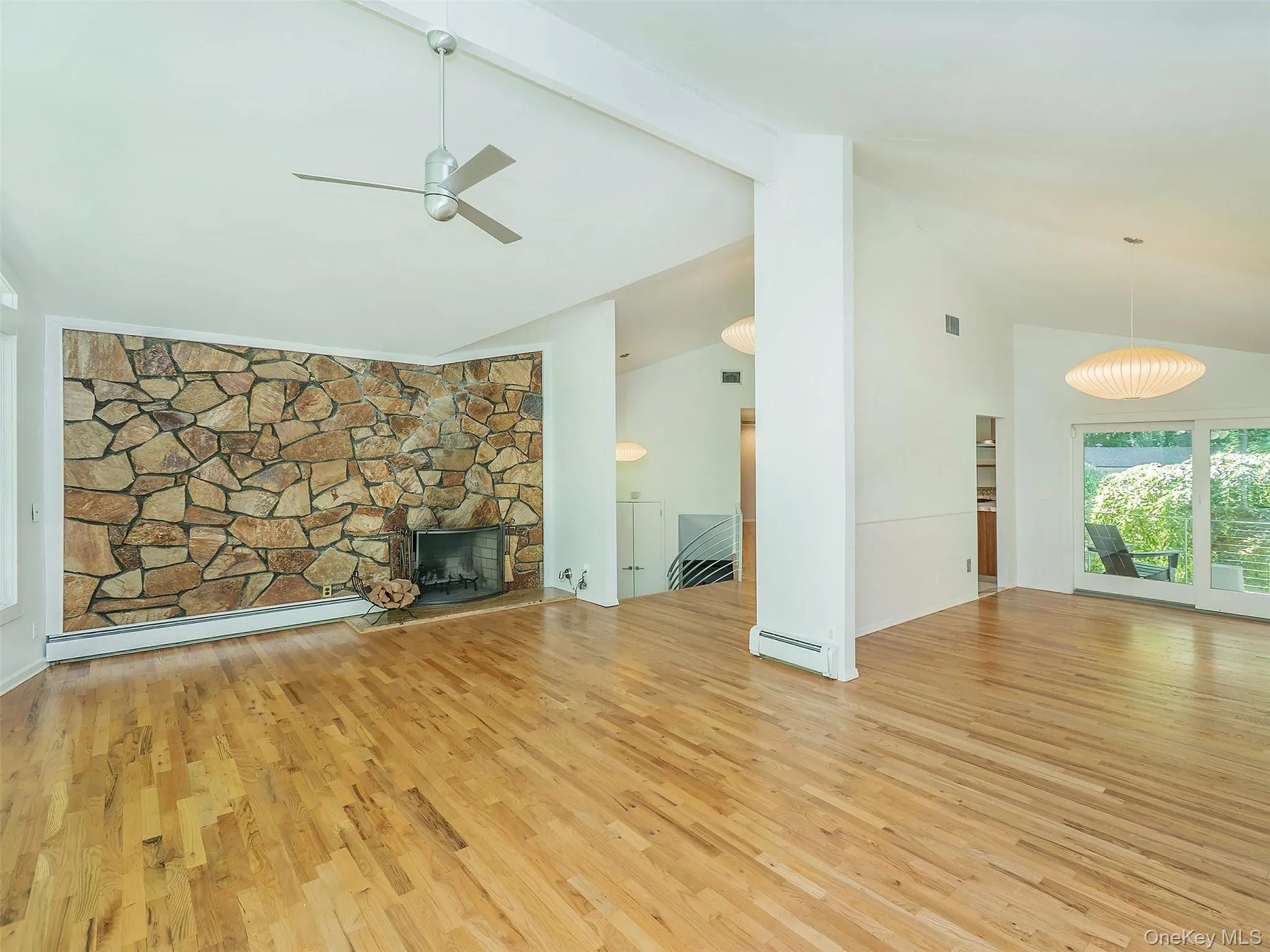 7 Southeast Road, North Hempstead, NY, 5 Bedrooms Bedrooms, 10 Rooms Rooms,3 BathroomsBathrooms,Residential Lease,For Rent,Southeast,0,1019805 7 Southeast Road, North Hempstead, NY, 5 Bedrooms Bedrooms, 10 Rooms Rooms,3 BathroomsBathrooms,Residential Lease,For Rent,Southeast,0,1019805