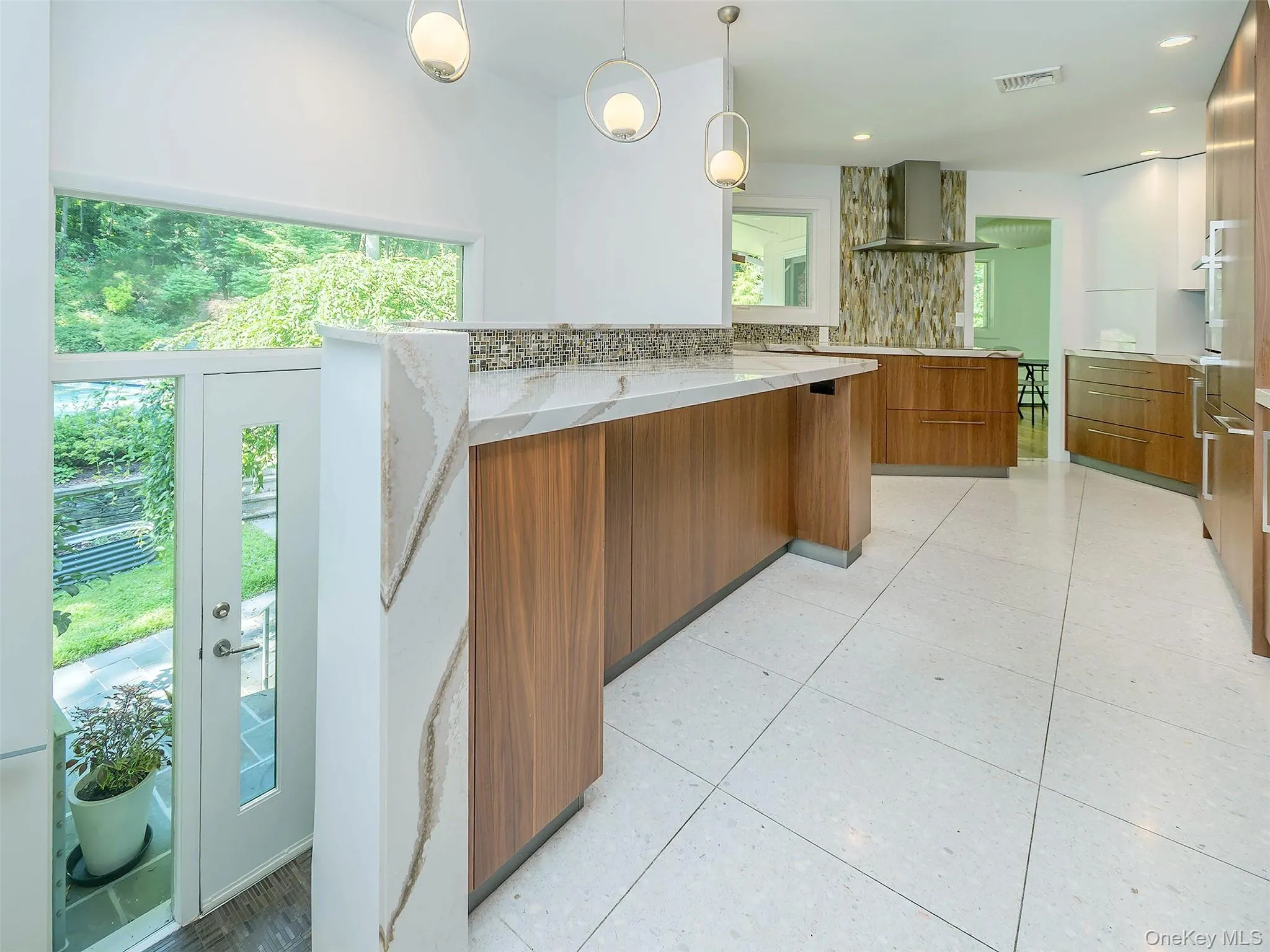 7 Southeast Road, North Hempstead, NY, 5 Bedrooms Bedrooms, 10 Rooms Rooms,3 BathroomsBathrooms,Residential Lease,For Rent,Southeast,0,1019805 7 Southeast Road, North Hempstead, NY, 5 Bedrooms Bedrooms, 10 Rooms Rooms,3 BathroomsBathrooms,Residential Lease,For Rent,Southeast,0,1019805