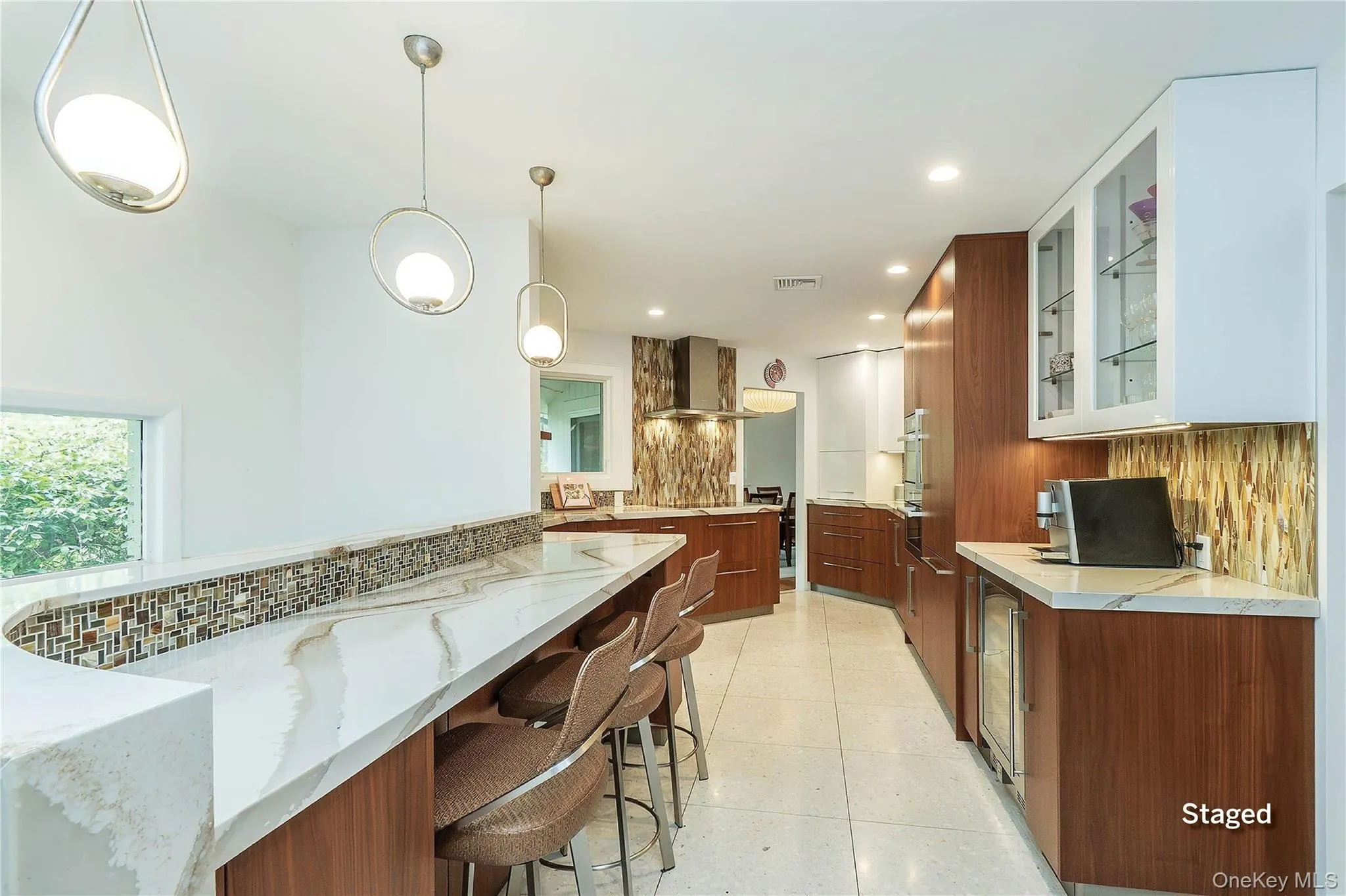 7 Southeast Road, North Hempstead, NY, 5 Bedrooms Bedrooms, 10 Rooms Rooms,3 BathroomsBathrooms,Residential Lease,For Rent,Southeast,0,1019805 7 Southeast Road, North Hempstead, NY, 5 Bedrooms Bedrooms, 10 Rooms Rooms,3 BathroomsBathrooms,Residential Lease,For Rent,Southeast,0,1019805