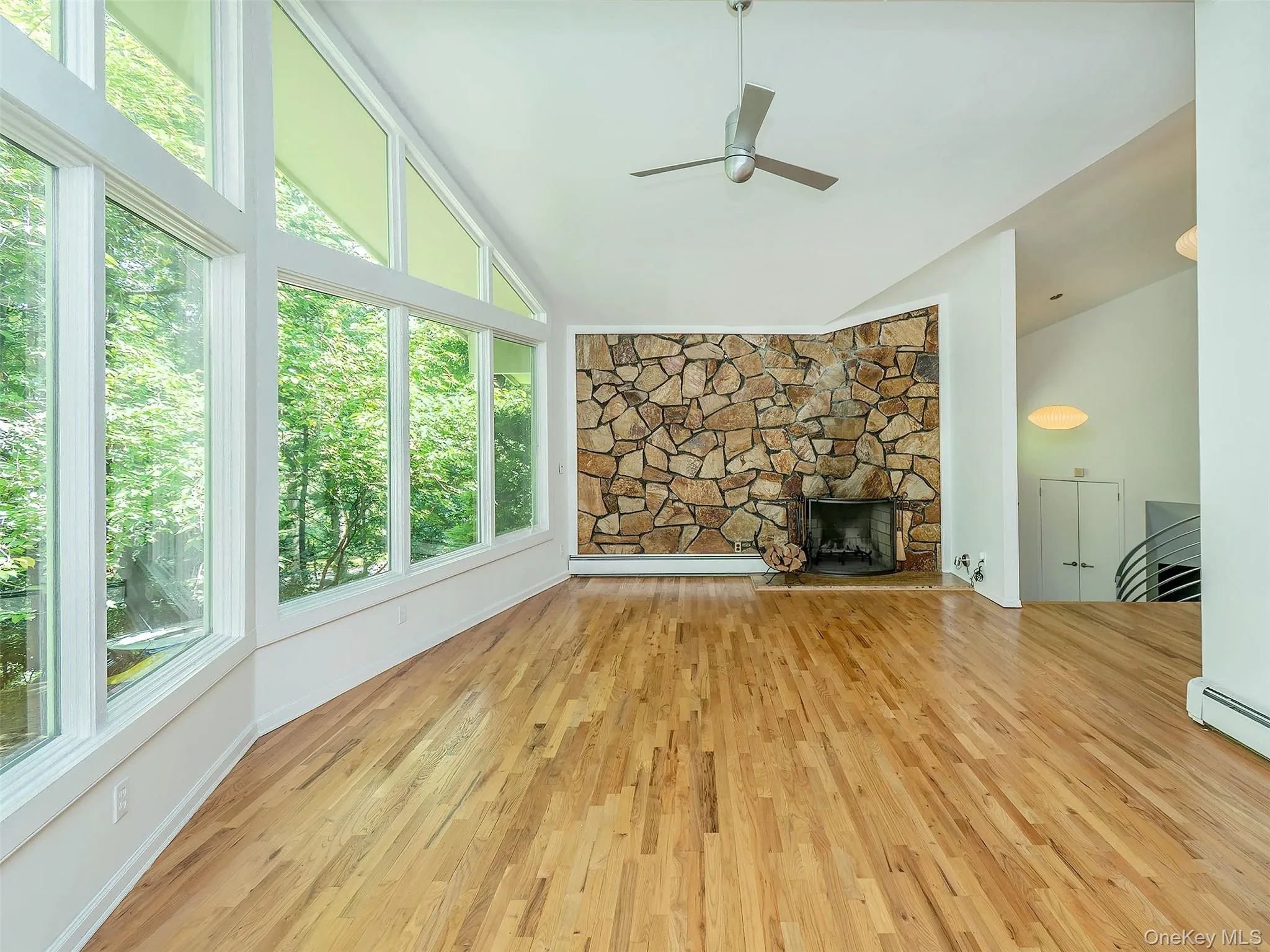 7 Southeast Road, North Hempstead, NY, 5 Bedrooms Bedrooms, 10 Rooms Rooms,3 BathroomsBathrooms,Residential Lease,For Rent,Southeast,0,1019805 7 Southeast Road, North Hempstead, NY, 5 Bedrooms Bedrooms, 10 Rooms Rooms,3 BathroomsBathrooms,Residential Lease,For Rent,Southeast,0,1019805