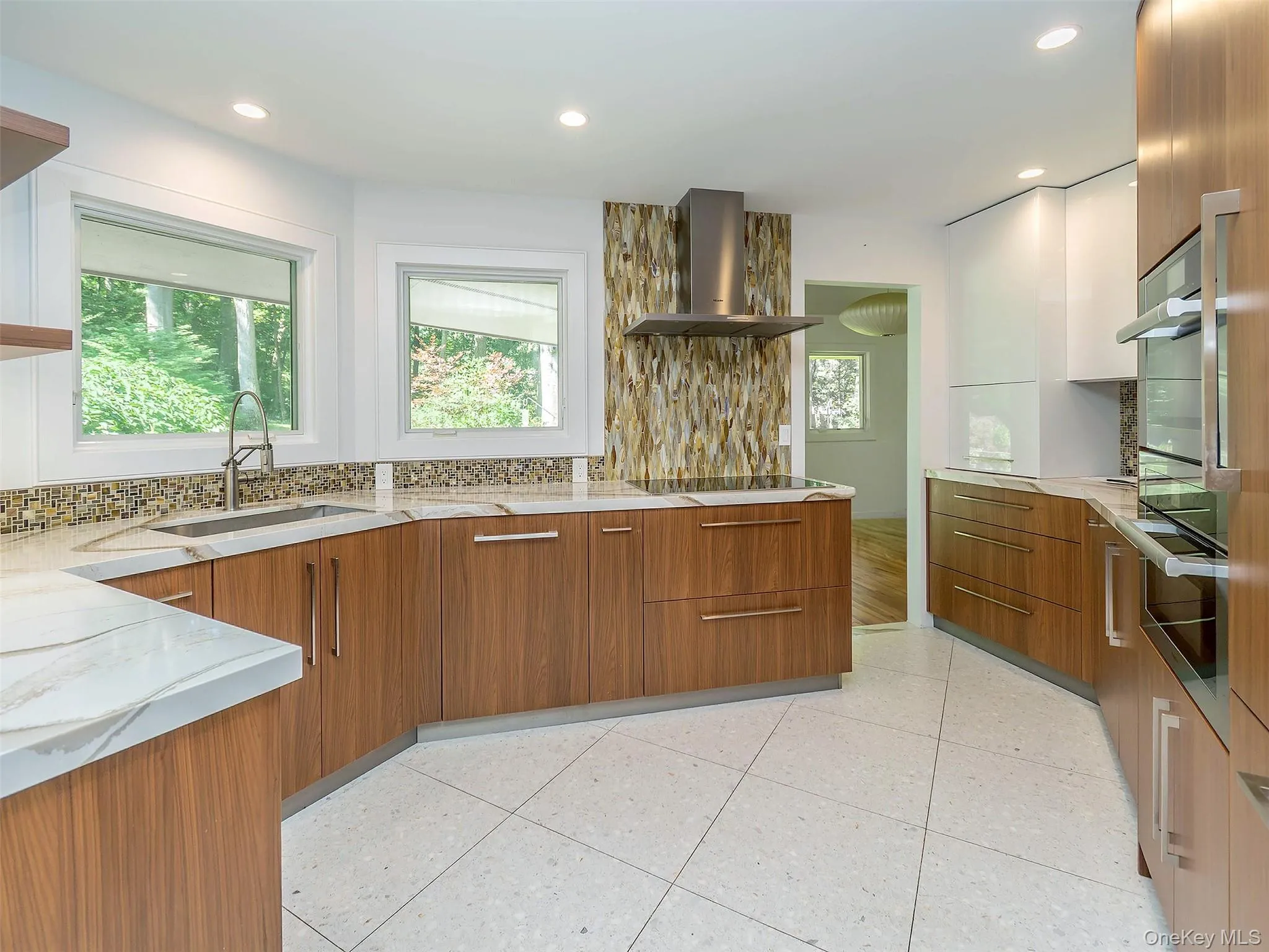 7 Southeast Road, North Hempstead, NY, 5 Bedrooms Bedrooms, 10 Rooms Rooms,3 BathroomsBathrooms,Residential Lease,For Rent,Southeast,0,1019805 7 Southeast Road, North Hempstead, NY, 5 Bedrooms Bedrooms, 10 Rooms Rooms,3 BathroomsBathrooms,Residential Lease,For Rent,Southeast,0,1019805