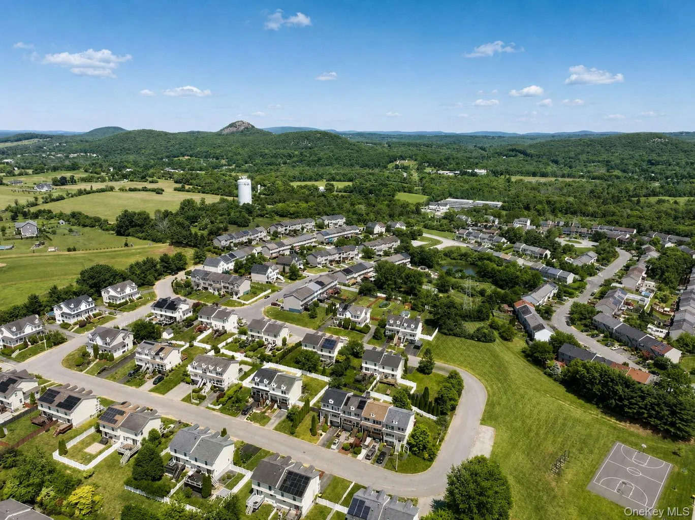 5 Alicia Lane, Warwick (town), NY, 3 Bedrooms Bedrooms, 9 Rooms Rooms,2 BathroomsBathrooms,Residential,For Rent,Alicia,0,1019807 5 Alicia Lane, Warwick (town), NY, 3 Bedrooms Bedrooms, 9 Rooms Rooms,2 BathroomsBathrooms,Residential,For Rent,Alicia,0,1019807