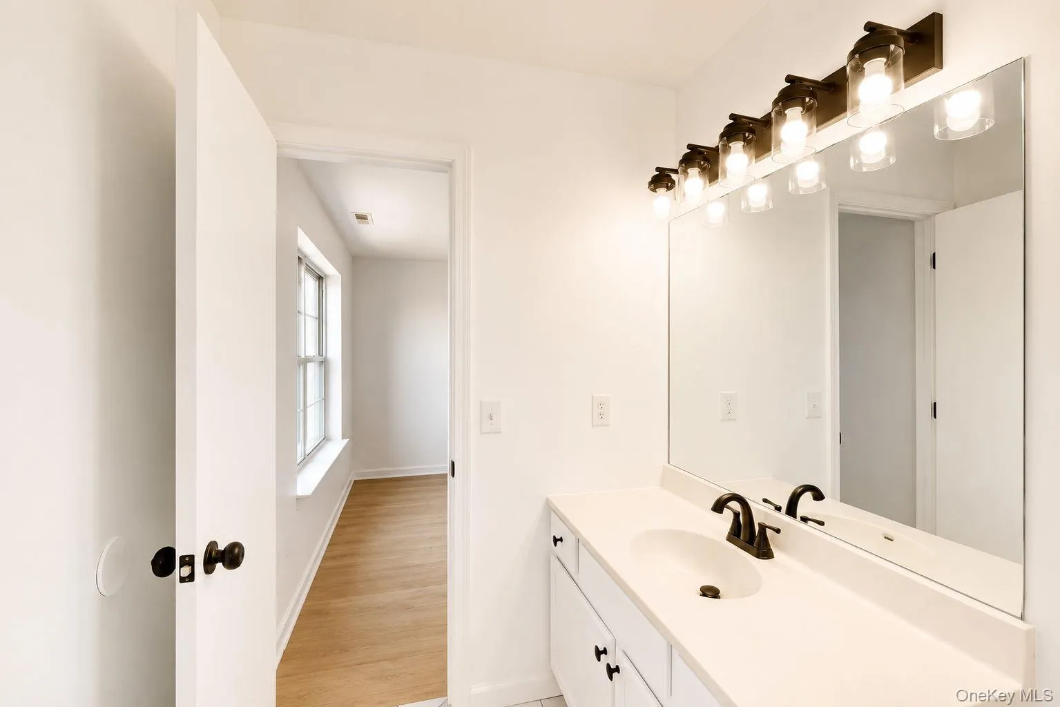 5 Alicia Lane, Warwick (town), NY, 3 Bedrooms Bedrooms, 9 Rooms Rooms,2 BathroomsBathrooms,Residential,For Rent,Alicia,0,1019807 5 Alicia Lane, Warwick (town), NY, 3 Bedrooms Bedrooms, 9 Rooms Rooms,2 BathroomsBathrooms,Residential,For Rent,Alicia,0,1019807