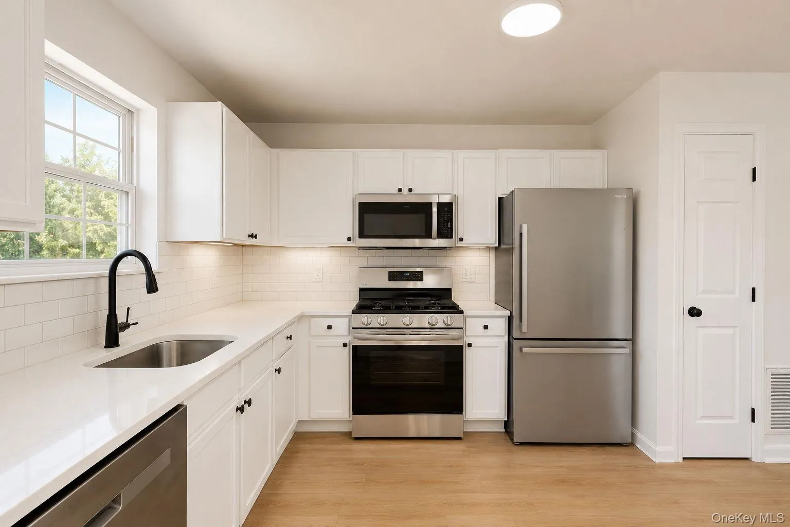 5 Alicia Lane, Warwick (town), NY, 3 Bedrooms Bedrooms, 9 Rooms Rooms,2 BathroomsBathrooms,Residential,For Rent,Alicia,0,1019807 5 Alicia Lane, Warwick (town), NY, 3 Bedrooms Bedrooms, 9 Rooms Rooms,2 BathroomsBathrooms,Residential,For Rent,Alicia,0,1019807
