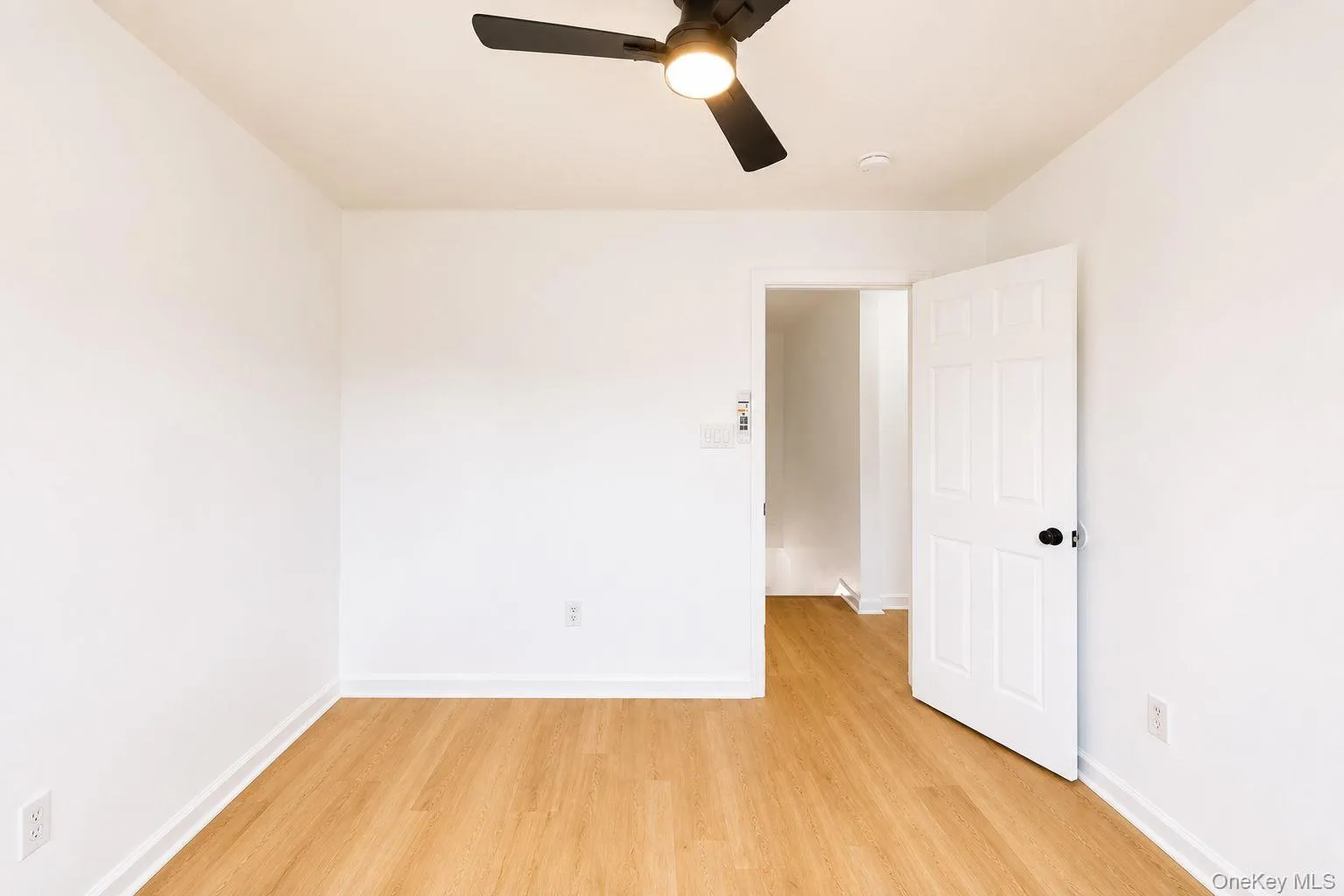 5 Alicia Lane, Warwick (town), NY, 3 Bedrooms Bedrooms, 9 Rooms Rooms,2 BathroomsBathrooms,Residential,For Rent,Alicia,0,1019807 5 Alicia Lane, Warwick (town), NY, 3 Bedrooms Bedrooms, 9 Rooms Rooms,2 BathroomsBathrooms,Residential,For Rent,Alicia,0,1019807