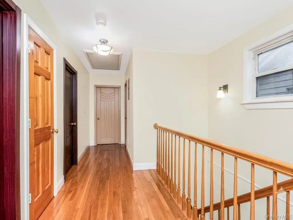 4004 Rombouts Avenue, New York, NY, 6 Bedrooms Bedrooms, 10 Rooms Rooms,3 BathroomsBathrooms,Residential,For Rent,Rombouts,0,1019809 4004 Rombouts Avenue, New York, NY, 6 Bedrooms Bedrooms, 10 Rooms Rooms,3 BathroomsBathrooms,Residential,For Rent,Rombouts,0,1019809