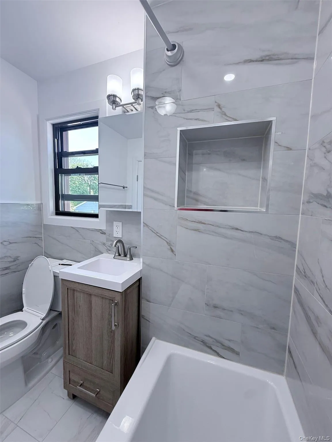 71 Longdale Avenue, Greenburgh, NY, 2 Bedrooms Bedrooms, 6 Rooms Rooms,1 BathroomBathrooms,Residential,For Rent,Longdale,0,1019815 71 Longdale Avenue, Greenburgh, NY, 2 Bedrooms Bedrooms, 6 Rooms Rooms,1 BathroomBathrooms,Residential,For Rent,Longdale,0,1019815