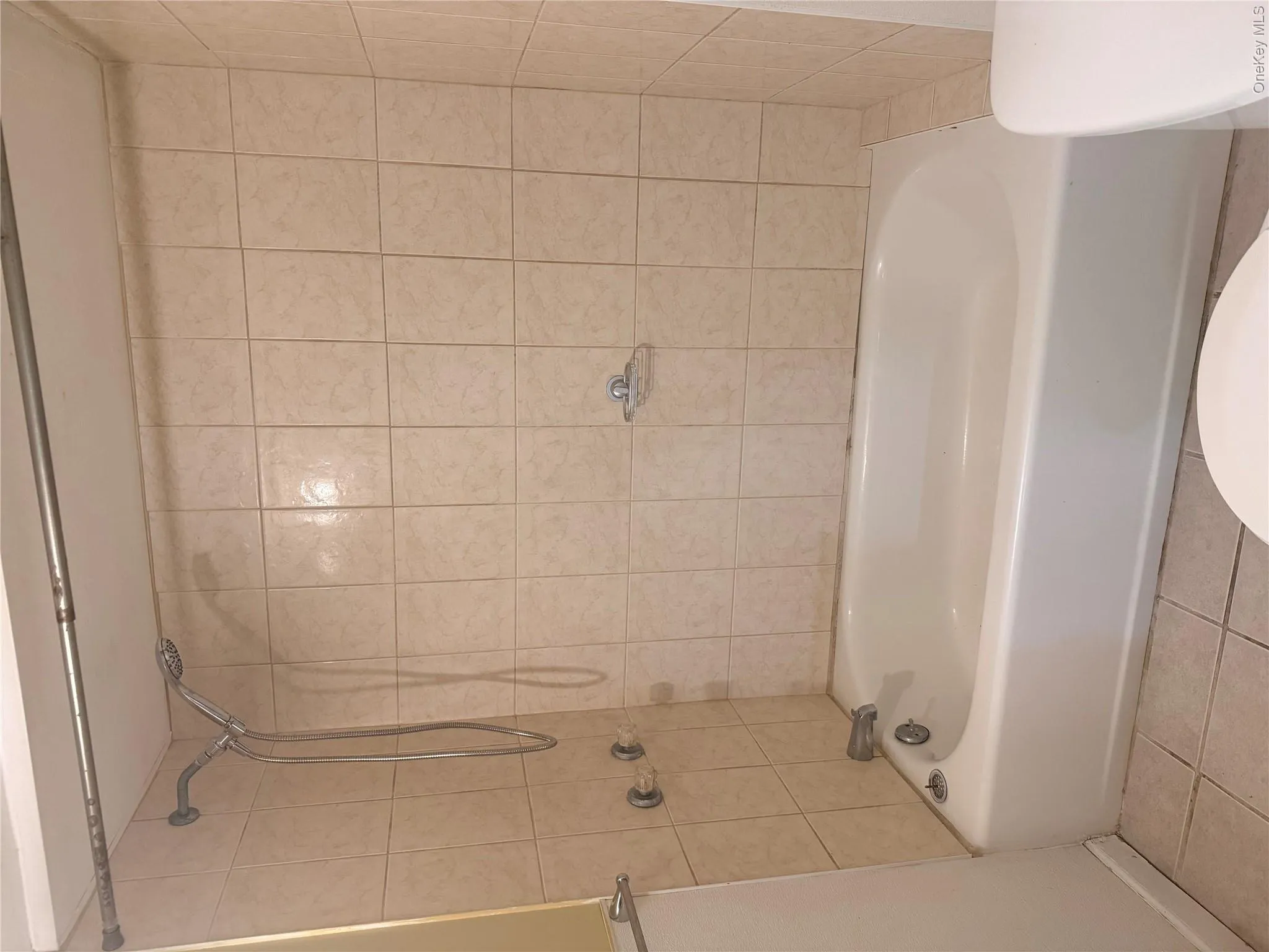 49 Long Beach Avenue, Hempstead, NY, 2 Bedrooms Bedrooms, 5 Rooms Rooms,1 BathroomBathrooms,Residential Lease,For Rent,Long Beach,0,1019824 49 Long Beach Avenue, Hempstead, NY, 2 Bedrooms Bedrooms, 5 Rooms Rooms,1 BathroomBathrooms,Residential Lease,For Rent,Long Beach,0,1019824