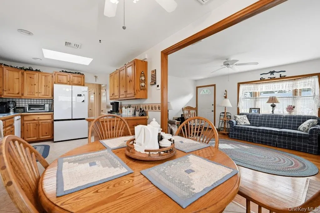 32 Jackson Street, Riverhead, NY, 3 Bedrooms Bedrooms, 7 Rooms Rooms,1 BathroomBathrooms,Residential,For Rent,Jackson,0,1019827 32 Jackson Street, Riverhead, NY, 3 Bedrooms Bedrooms, 7 Rooms Rooms,1 BathroomBathrooms,Residential,For Rent,Jackson,0,1019827