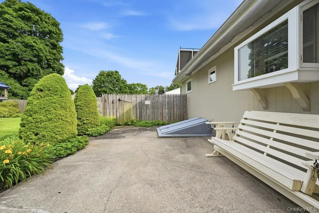 32 Jackson Street, Riverhead, NY, 3 Bedrooms Bedrooms, 7 Rooms Rooms,1 BathroomBathrooms,Residential,For Rent,Jackson,0,1019827 32 Jackson Street, Riverhead, NY, 3 Bedrooms Bedrooms, 7 Rooms Rooms,1 BathroomBathrooms,Residential,For Rent,Jackson,0,1019827