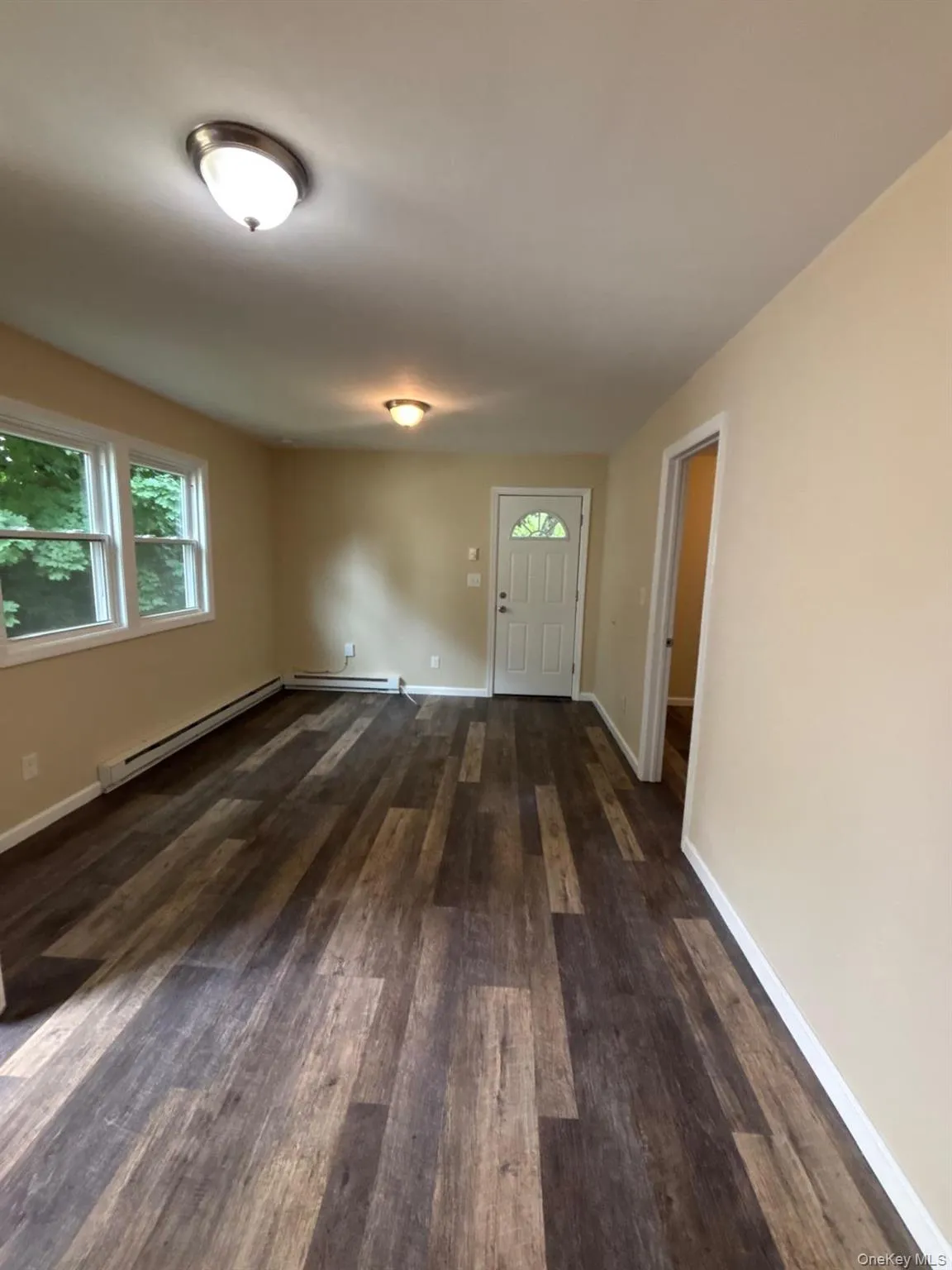 1121 Woodcrest Avenue, Riverhead, NY, 3 Bedrooms Bedrooms, 5 Rooms Rooms,1 BathroomBathrooms,Residential Lease,For Rent,Woodcrest,0,1019828 1121 Woodcrest Avenue, Riverhead, NY, 3 Bedrooms Bedrooms, 5 Rooms Rooms,1 BathroomBathrooms,Residential Lease,For Rent,Woodcrest,0,1019828