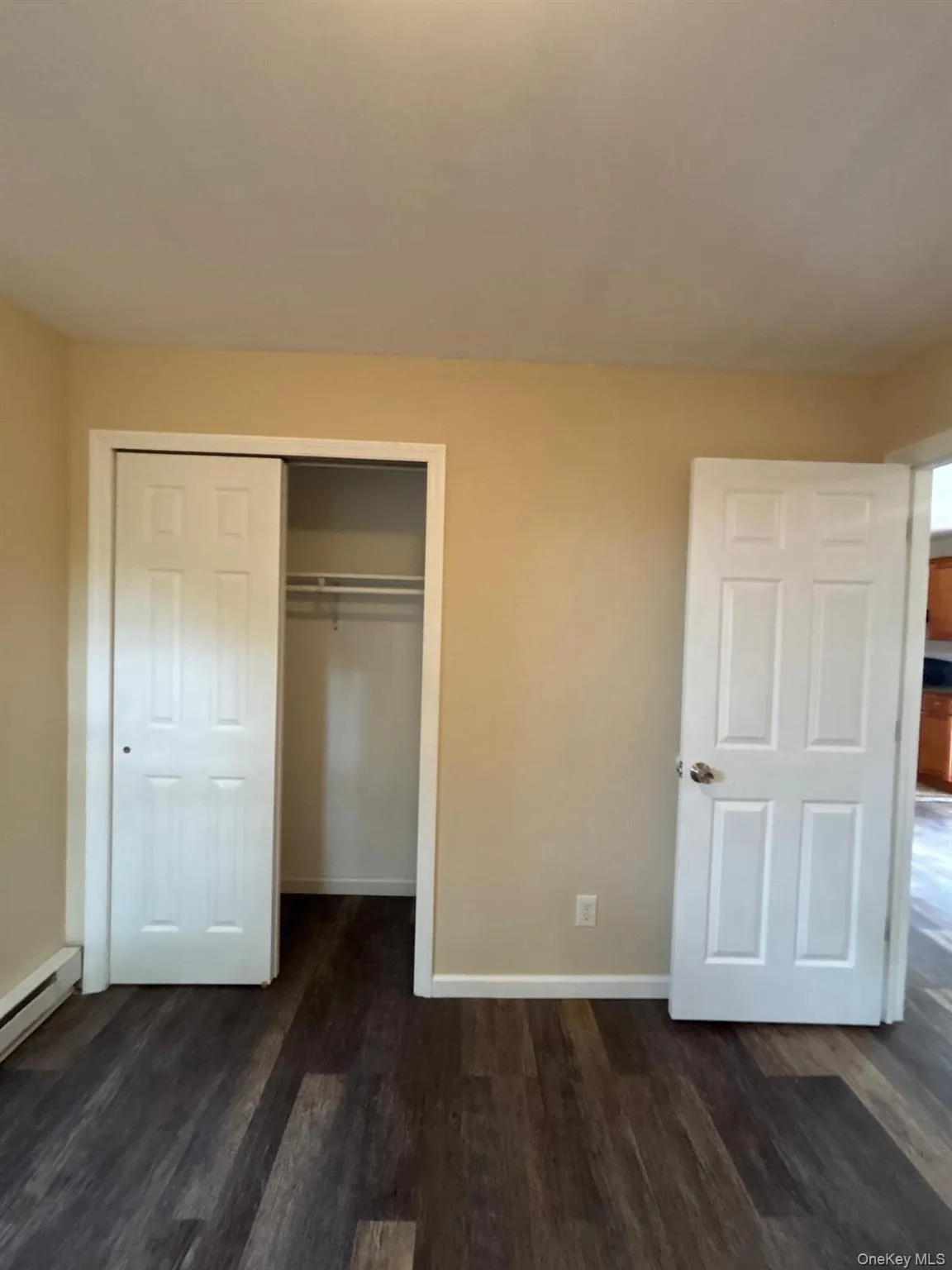 1121 Woodcrest Avenue, Riverhead, NY, 3 Bedrooms Bedrooms, 5 Rooms Rooms,1 BathroomBathrooms,Residential Lease,For Rent,Woodcrest,0,1019828 1121 Woodcrest Avenue, Riverhead, NY, 3 Bedrooms Bedrooms, 5 Rooms Rooms,1 BathroomBathrooms,Residential Lease,For Rent,Woodcrest,0,1019828