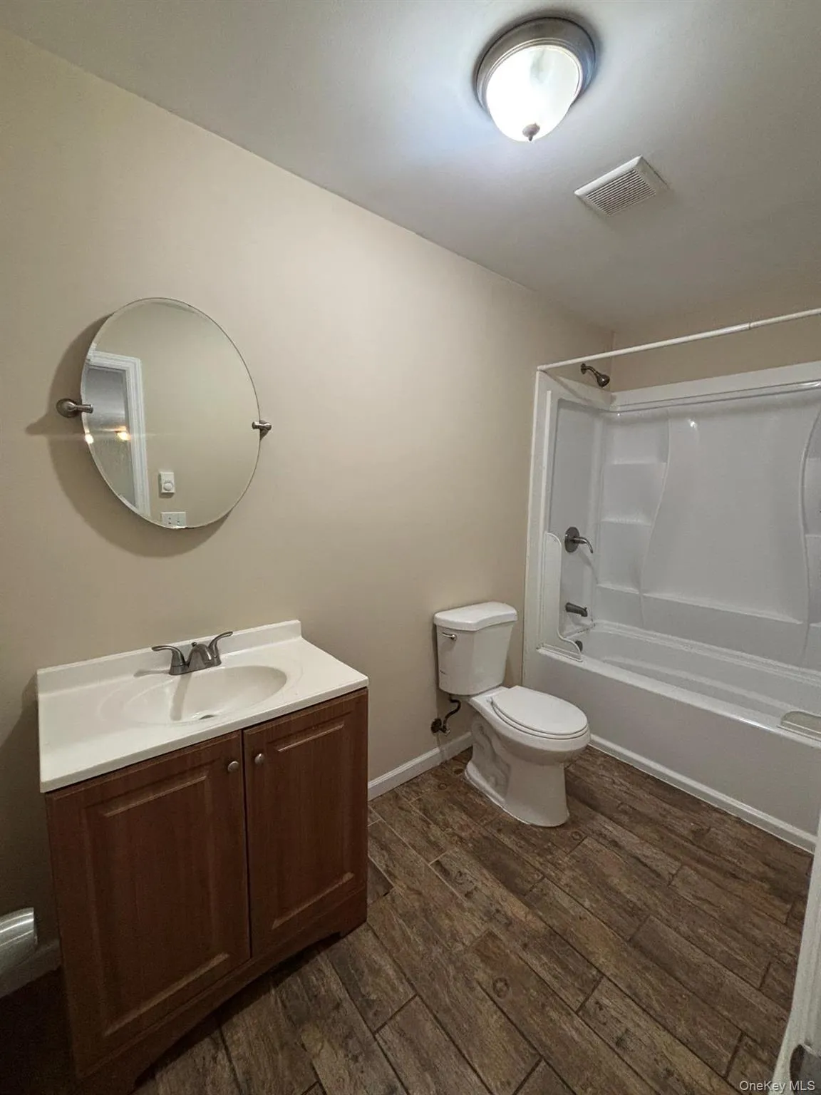 1121 Woodcrest Avenue, Riverhead, NY, 3 Bedrooms Bedrooms, 5 Rooms Rooms,1 BathroomBathrooms,Residential Lease,For Rent,Woodcrest,0,1019828 1121 Woodcrest Avenue, Riverhead, NY, 3 Bedrooms Bedrooms, 5 Rooms Rooms,1 BathroomBathrooms,Residential Lease,For Rent,Woodcrest,0,1019828