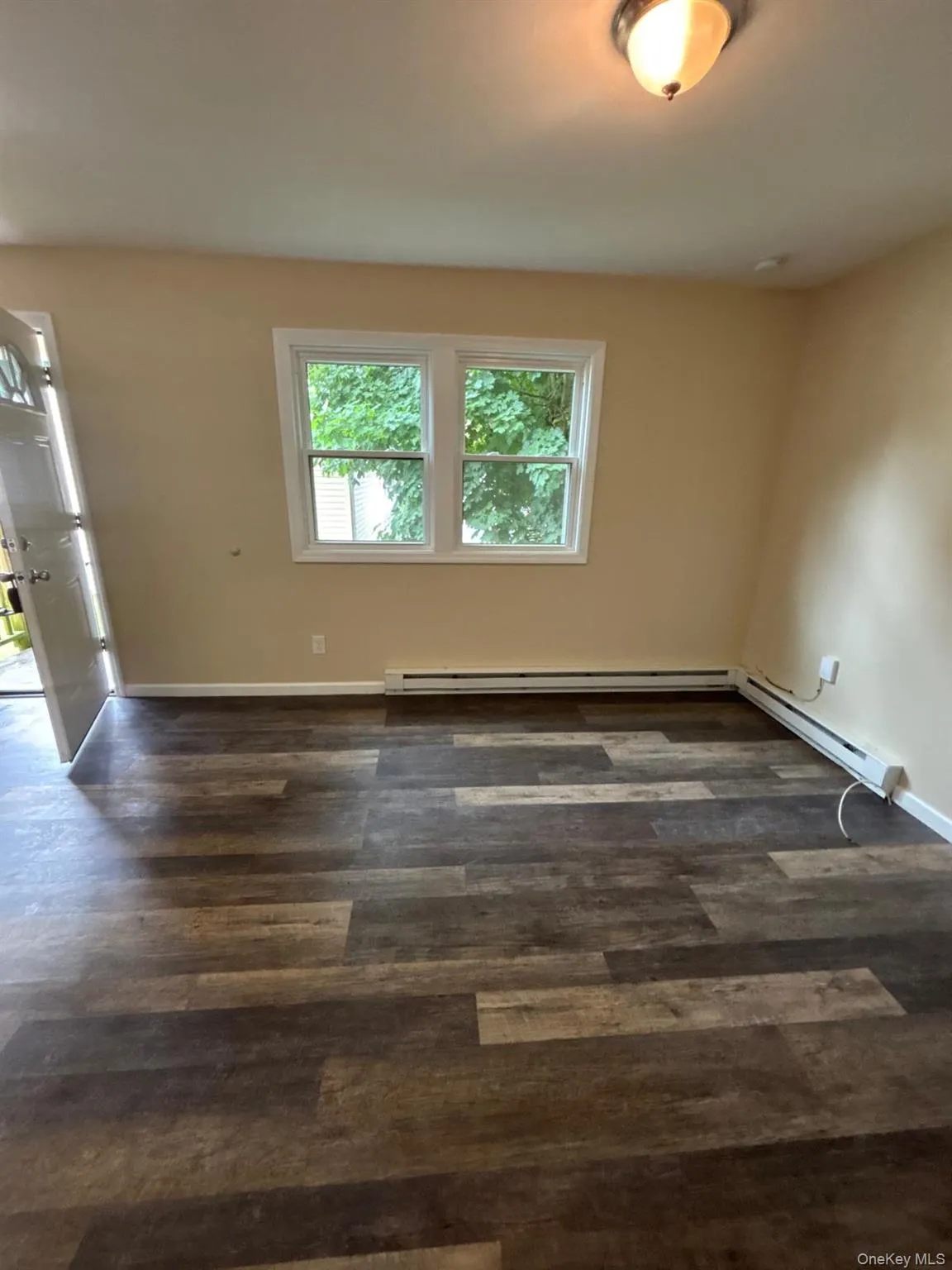1121 Woodcrest Avenue, Riverhead, NY, 3 Bedrooms Bedrooms, 5 Rooms Rooms,1 BathroomBathrooms,Residential Lease,For Rent,Woodcrest,0,1019828 1121 Woodcrest Avenue, Riverhead, NY, 3 Bedrooms Bedrooms, 5 Rooms Rooms,1 BathroomBathrooms,Residential Lease,For Rent,Woodcrest,0,1019828