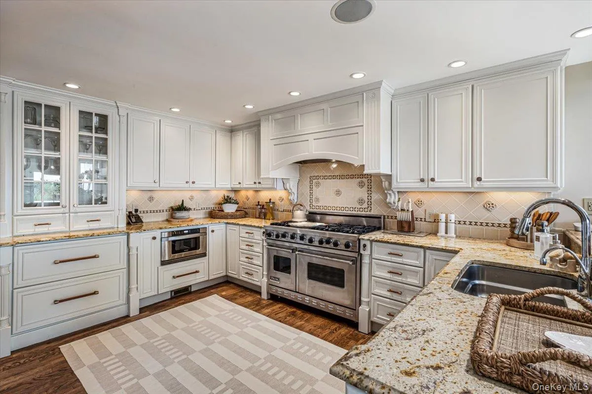 291 Dune Road, Southampton, NY, 5 Bedrooms Bedrooms, 16 Rooms Rooms,5 BathroomsBathrooms,Residential,For Rent,Dune,0,1019832 291 Dune Road, Southampton, NY, 5 Bedrooms Bedrooms, 16 Rooms Rooms,5 BathroomsBathrooms,Residential,For Rent,Dune,0,1019832