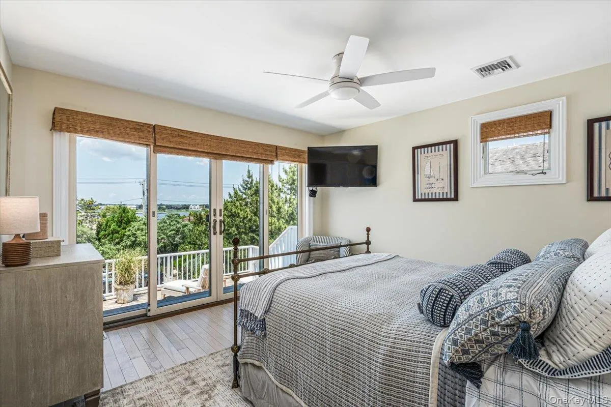 291 Dune Road, Southampton, NY, 5 Bedrooms Bedrooms, 16 Rooms Rooms,5 BathroomsBathrooms,Residential,For Rent,Dune,0,1019832 291 Dune Road, Southampton, NY, 5 Bedrooms Bedrooms, 16 Rooms Rooms,5 BathroomsBathrooms,Residential,For Rent,Dune,0,1019832