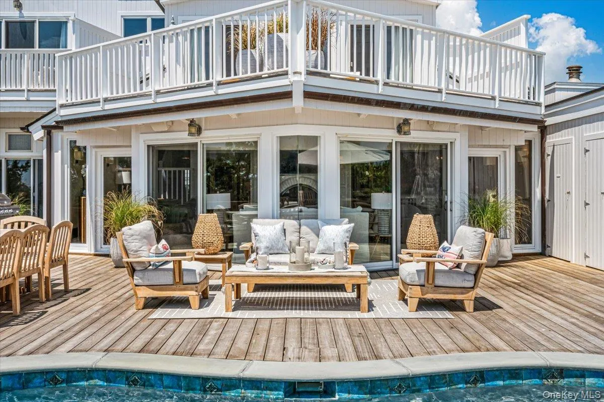 291 Dune Road, Southampton, NY, 5 Bedrooms Bedrooms, 16 Rooms Rooms,5 BathroomsBathrooms,Residential,For Rent,Dune,0,1019832 291 Dune Road, Southampton, NY, 5 Bedrooms Bedrooms, 16 Rooms Rooms,5 BathroomsBathrooms,Residential,For Rent,Dune,0,1019832