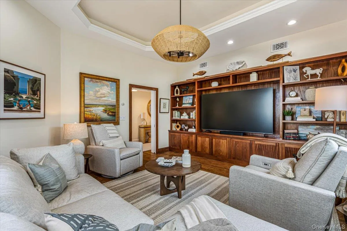 291 Dune Road, Southampton, NY, 5 Bedrooms Bedrooms, 16 Rooms Rooms,5 BathroomsBathrooms,Residential,For Rent,Dune,0,1019832 291 Dune Road, Southampton, NY, 5 Bedrooms Bedrooms, 16 Rooms Rooms,5 BathroomsBathrooms,Residential,For Rent,Dune,0,1019832