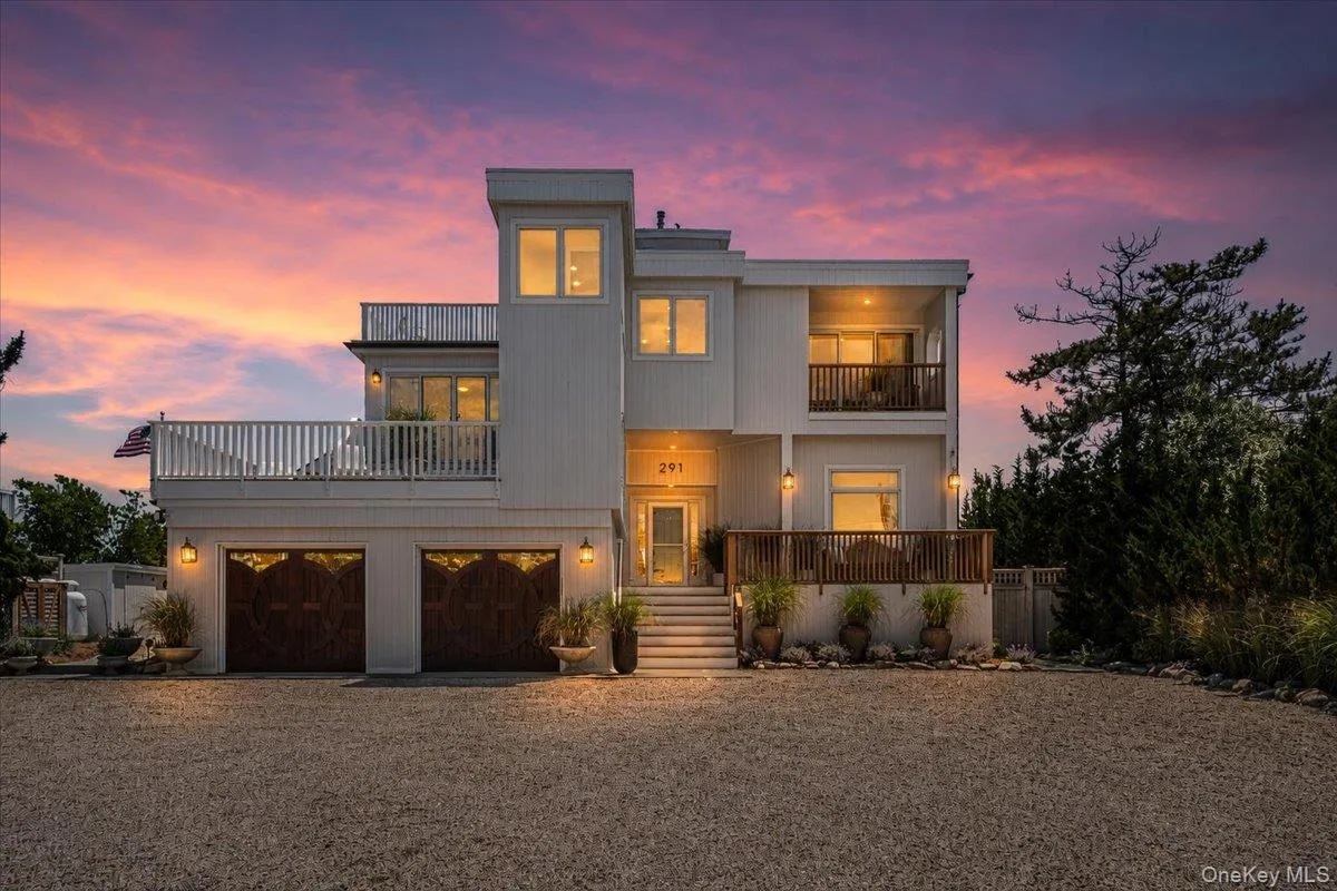 291 Dune Road, Southampton, NY, 5 Bedrooms Bedrooms, 16 Rooms Rooms,5 BathroomsBathrooms,Residential,For Rent,Dune,0,1019832 291 Dune Road, Southampton, NY, 5 Bedrooms Bedrooms, 16 Rooms Rooms,5 BathroomsBathrooms,Residential,For Rent,Dune,0,1019832