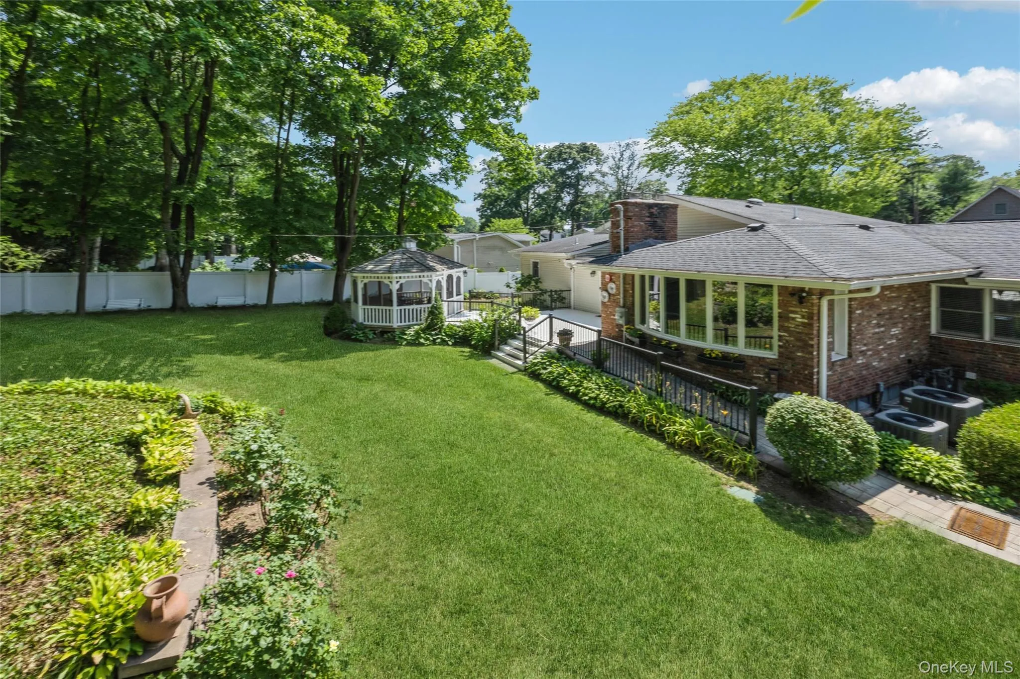 Beautifully private 1/2 acre property Beautifully private 1/2 acre property