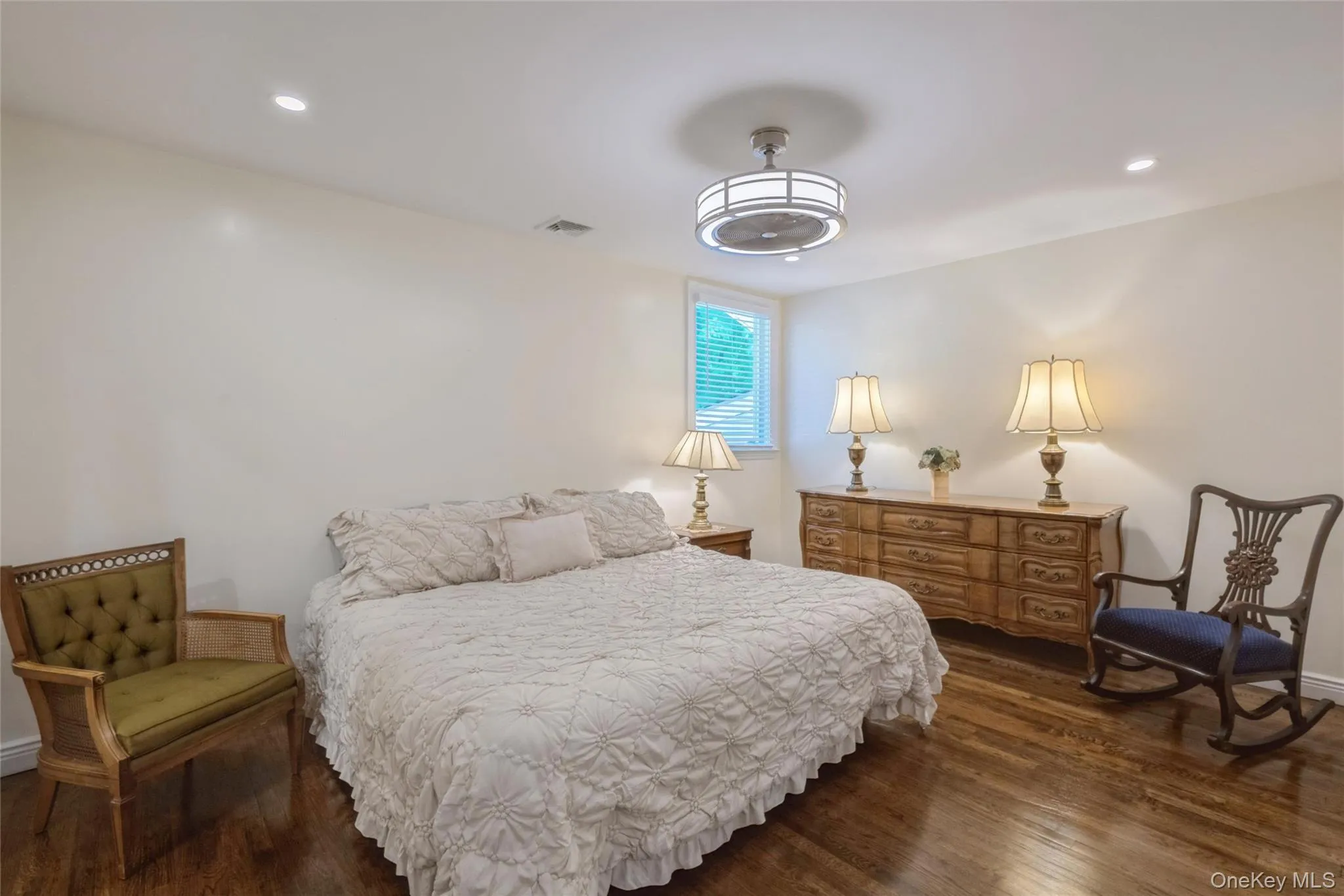 43 Viola Drive, Glen Cove, NY, 5 Bedrooms Bedrooms, 9 Rooms Rooms,2 BathroomsBathrooms,Residential,For Rent,Viola,0,1019856 43 Viola Drive, Glen Cove, NY, 5 Bedrooms Bedrooms, 9 Rooms Rooms,2 BathroomsBathrooms,Residential,For Rent,Viola,0,1019856