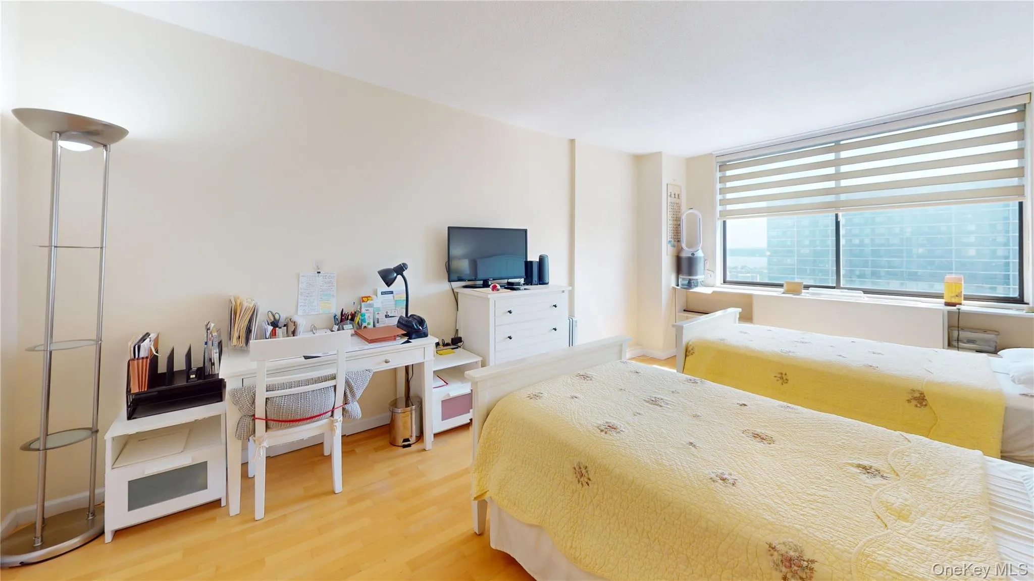 1 Bay Club Drive, New York, NY, 1 Bedroom Bedrooms, 3 Rooms Rooms,1 BathroomBathrooms,Residential,For Rent,Bay Club,0,1019857 1 Bay Club Drive, New York, NY, 1 Bedroom Bedrooms, 3 Rooms Rooms,1 BathroomBathrooms,Residential,For Rent,Bay Club,0,1019857