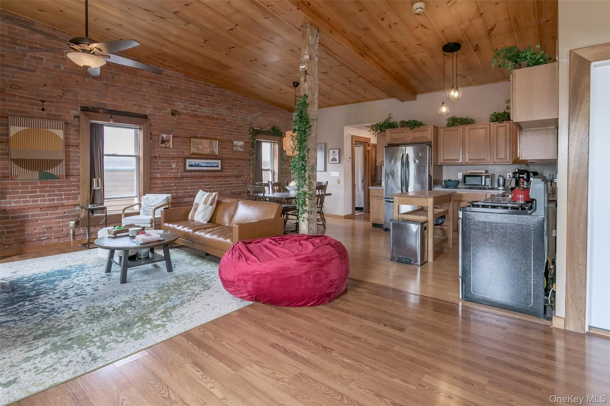 31 Main, Warwick (town), NY, 2 Bedrooms Bedrooms, 5 Rooms Rooms,1 BathroomBathrooms,Residential Lease,For Rent,Main,0,1019858 31 Main, Warwick (town), NY, 2 Bedrooms Bedrooms, 5 Rooms Rooms,1 BathroomBathrooms,Residential Lease,For Rent,Main,0,1019858