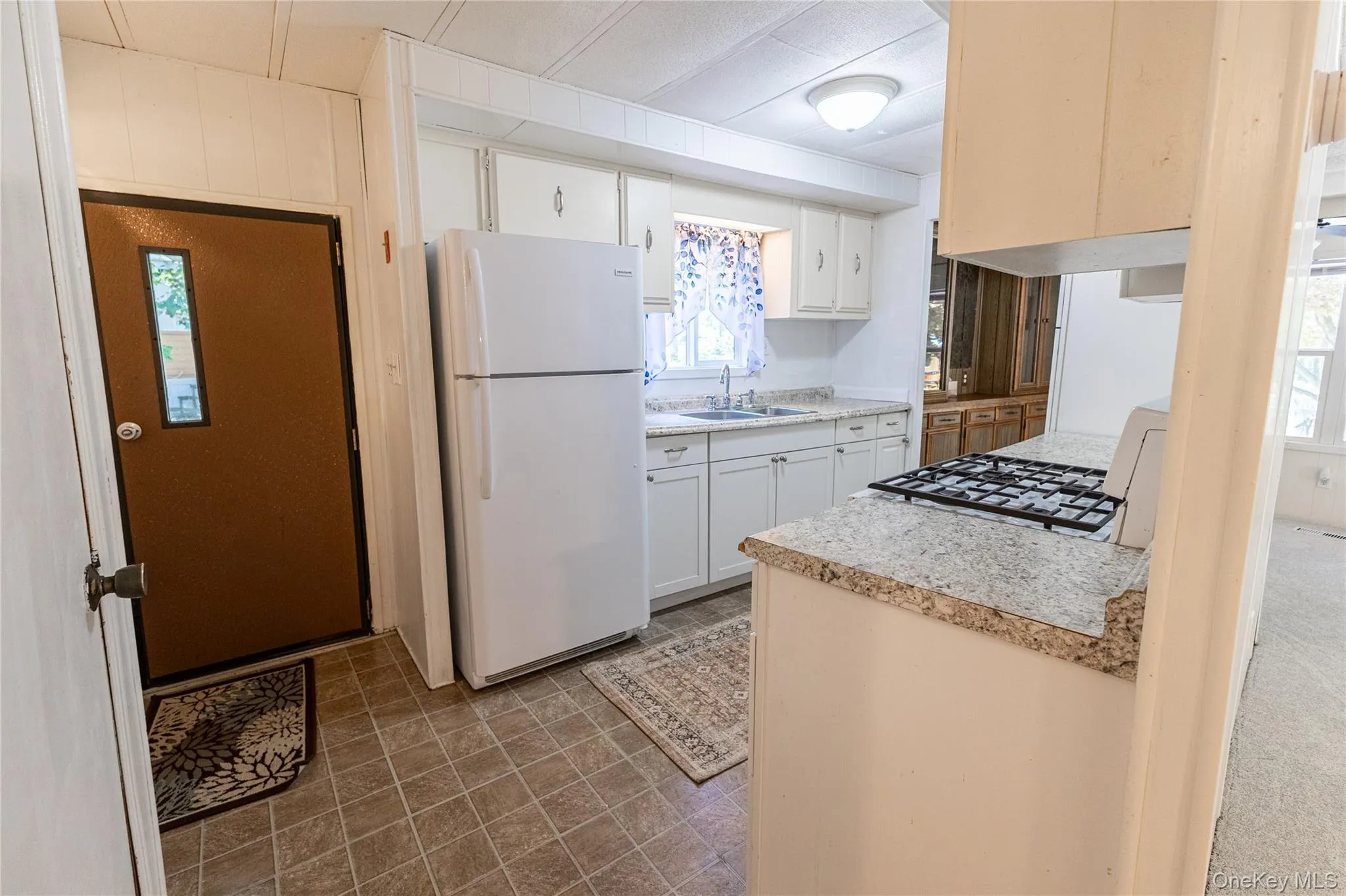 525 Riverleigh Avenue, Riverhead, NY, 2 Bedrooms Bedrooms, 7 Rooms Rooms,2 BathroomsBathrooms,Residential,For Rent,Riverleigh,0,1019861 525 Riverleigh Avenue, Riverhead, NY, 2 Bedrooms Bedrooms, 7 Rooms Rooms,2 BathroomsBathrooms,Residential,For Rent,Riverleigh,0,1019861