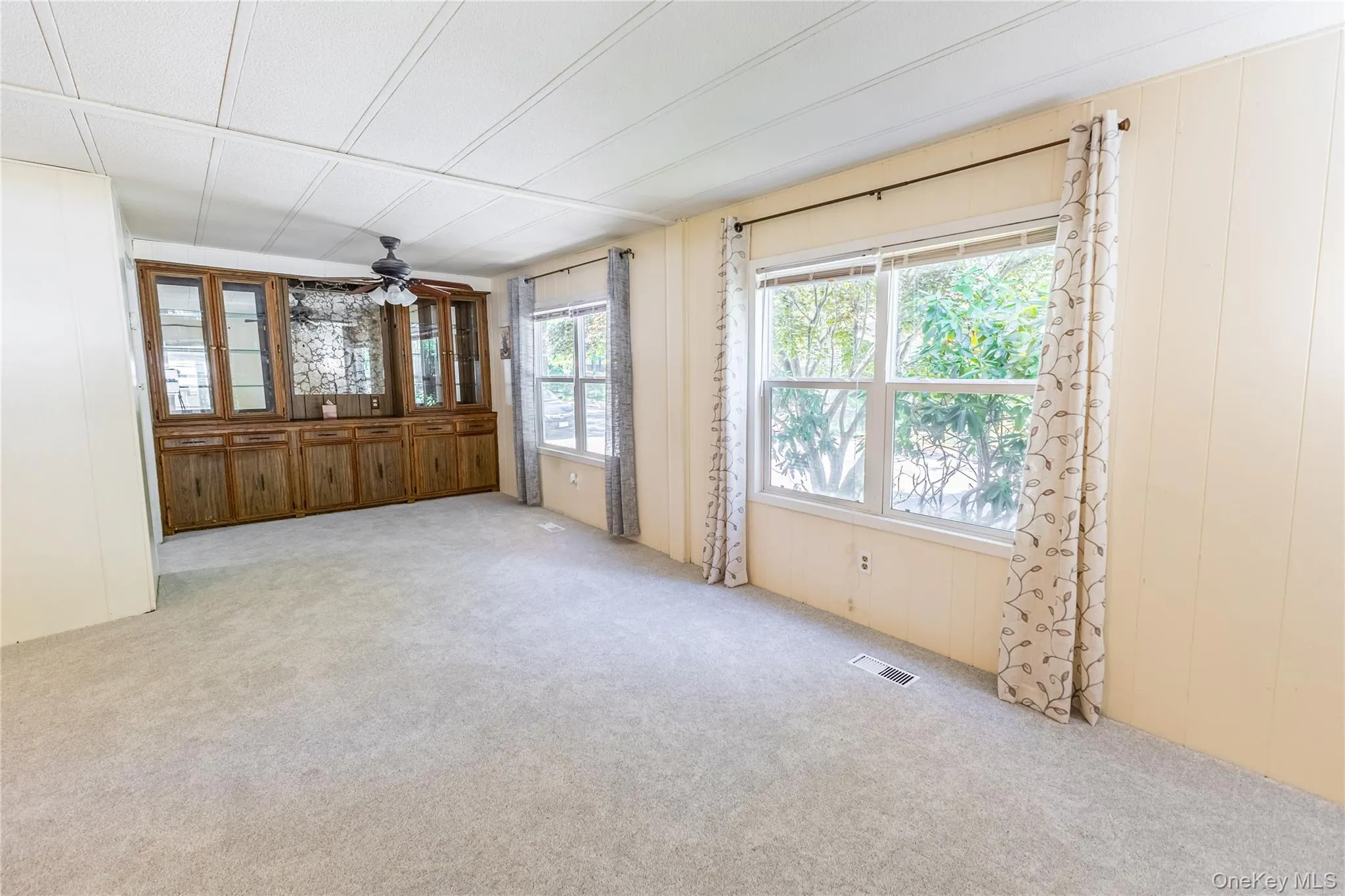 525 Riverleigh Avenue, Riverhead, NY, 2 Bedrooms Bedrooms, 7 Rooms Rooms,2 BathroomsBathrooms,Residential,For Rent,Riverleigh,0,1019861 525 Riverleigh Avenue, Riverhead, NY, 2 Bedrooms Bedrooms, 7 Rooms Rooms,2 BathroomsBathrooms,Residential,For Rent,Riverleigh,0,1019861