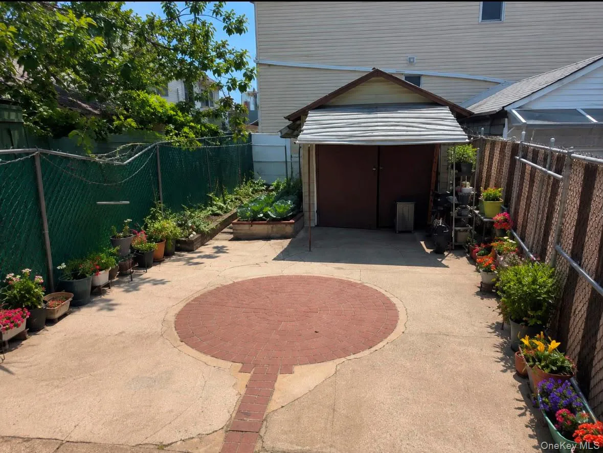 77-06 97th Avenue, New York, NY, 3 Bedrooms Bedrooms, 10 Rooms Rooms,2 BathroomsBathrooms,Residential,For Rent,97th,0,1019864 77-06 97th Avenue, New York, NY, 3 Bedrooms Bedrooms, 10 Rooms Rooms,2 BathroomsBathrooms,Residential,For Rent,97th,0,1019864