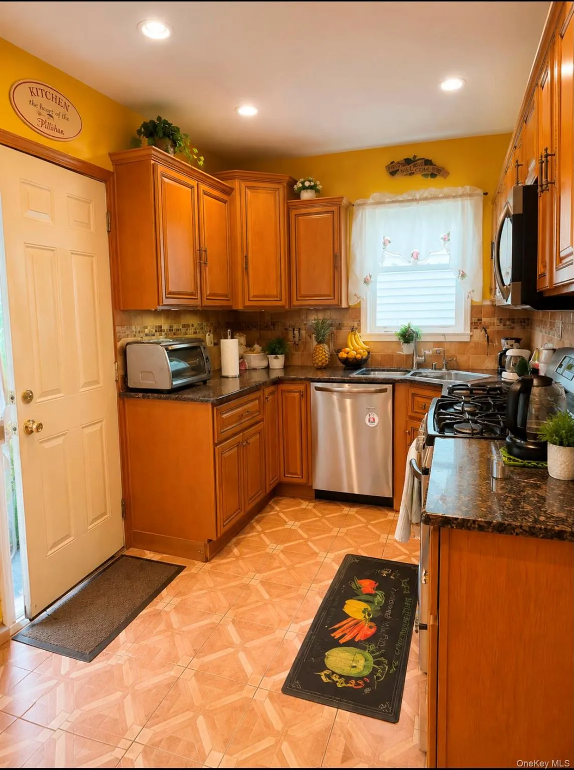 77-06 97th Avenue, New York, NY, 3 Bedrooms Bedrooms, 10 Rooms Rooms,2 BathroomsBathrooms,Residential,For Rent,97th,0,1019864 77-06 97th Avenue, New York, NY, 3 Bedrooms Bedrooms, 10 Rooms Rooms,2 BathroomsBathrooms,Residential,For Rent,97th,0,1019864