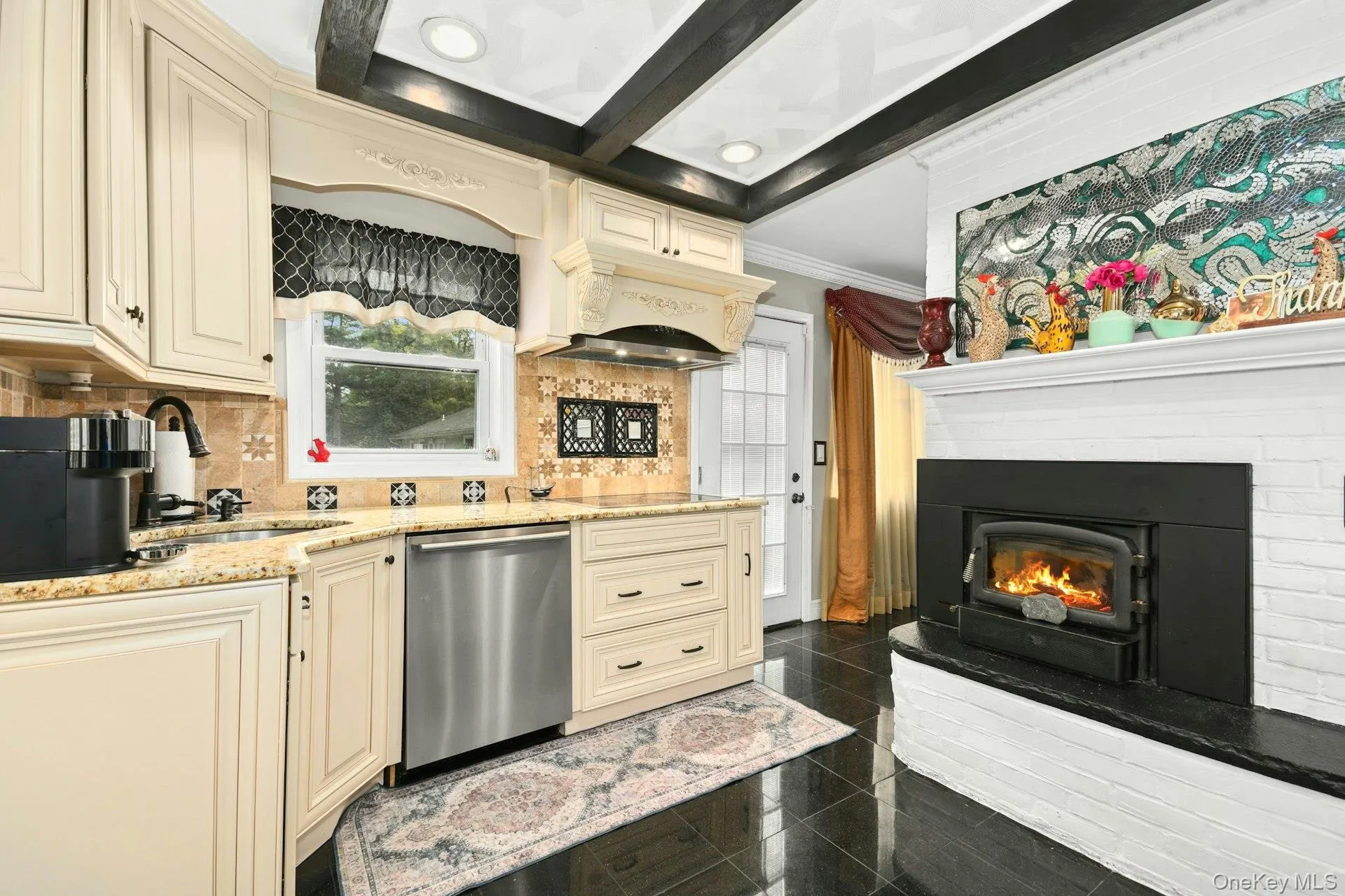 703 Lincoln Avenue, Islip, NY, 3 Bedrooms Bedrooms, 8 Rooms Rooms,3 BathroomsBathrooms,Residential,For Rent,Lincoln,0,1019865 703 Lincoln Avenue, Islip, NY, 3 Bedrooms Bedrooms, 8 Rooms Rooms,3 BathroomsBathrooms,Residential,For Rent,Lincoln,0,1019865
