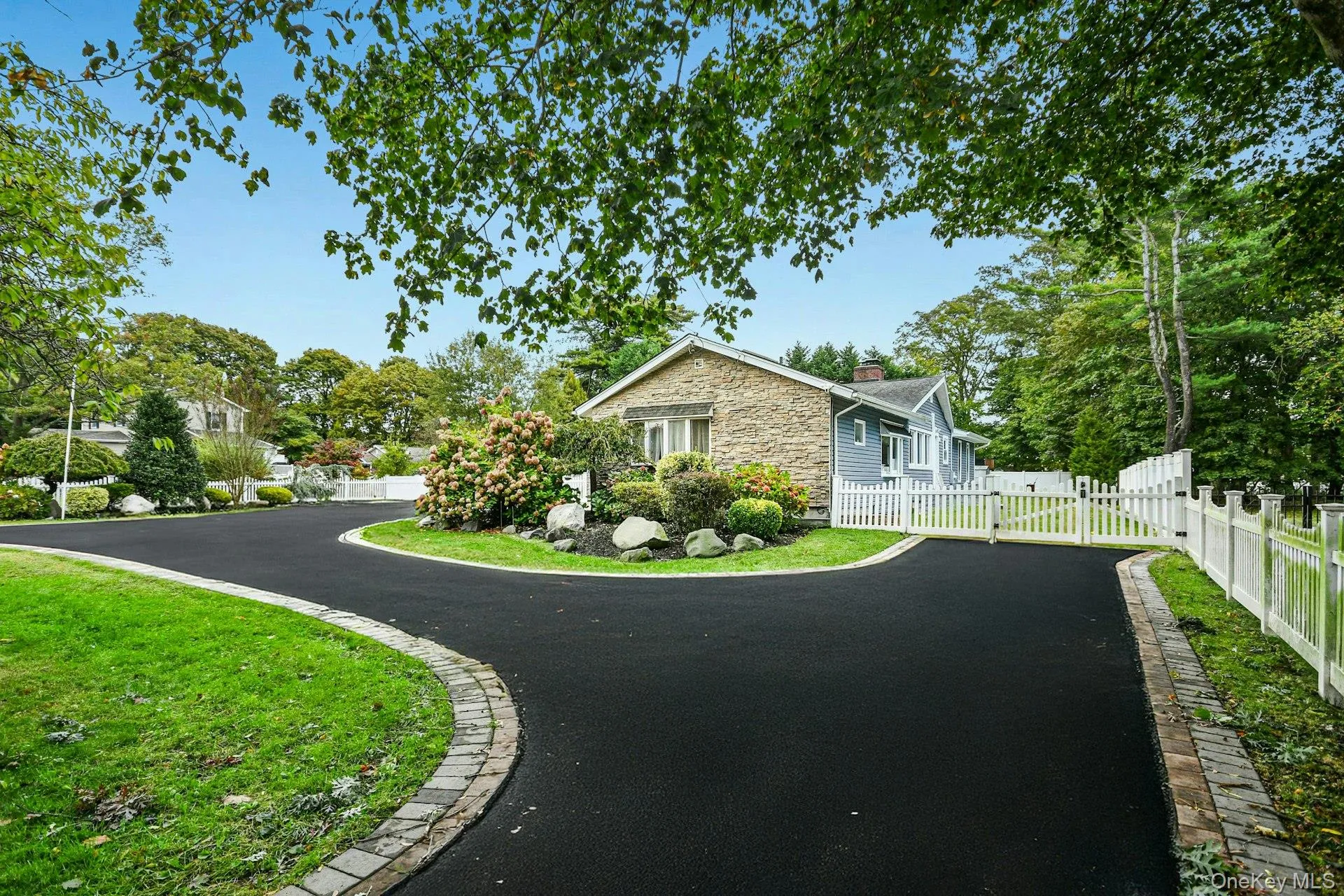 703 Lincoln Avenue, Islip, NY, 3 Bedrooms Bedrooms, 8 Rooms Rooms,3 BathroomsBathrooms,Residential,For Rent,Lincoln,0,1019865 703 Lincoln Avenue, Islip, NY, 3 Bedrooms Bedrooms, 8 Rooms Rooms,3 BathroomsBathrooms,Residential,For Rent,Lincoln,0,1019865