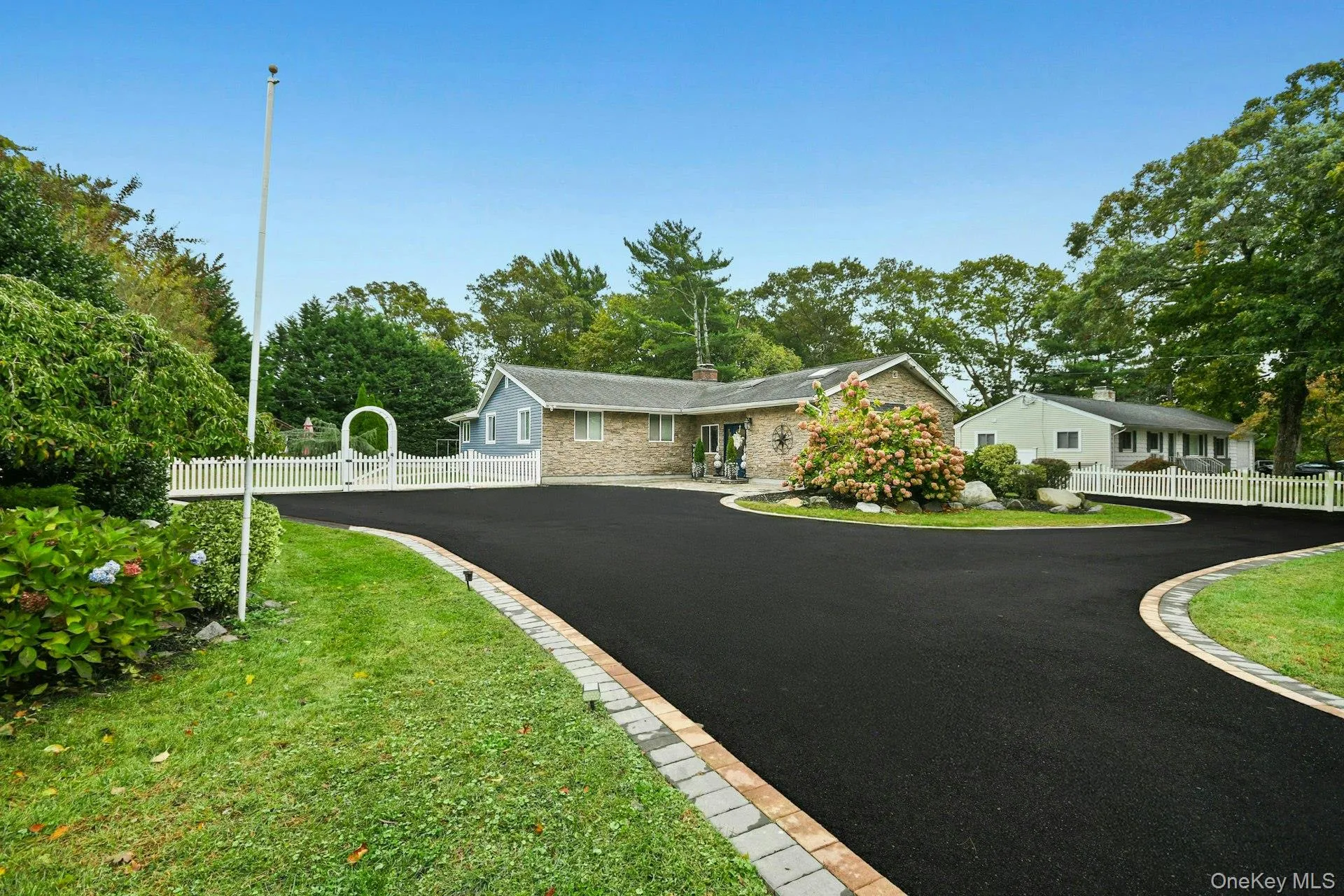 703 Lincoln Avenue, Islip, NY, 3 Bedrooms Bedrooms, 8 Rooms Rooms,3 BathroomsBathrooms,Residential,For Rent,Lincoln,0,1019865 703 Lincoln Avenue, Islip, NY, 3 Bedrooms Bedrooms, 8 Rooms Rooms,3 BathroomsBathrooms,Residential,For Rent,Lincoln,0,1019865