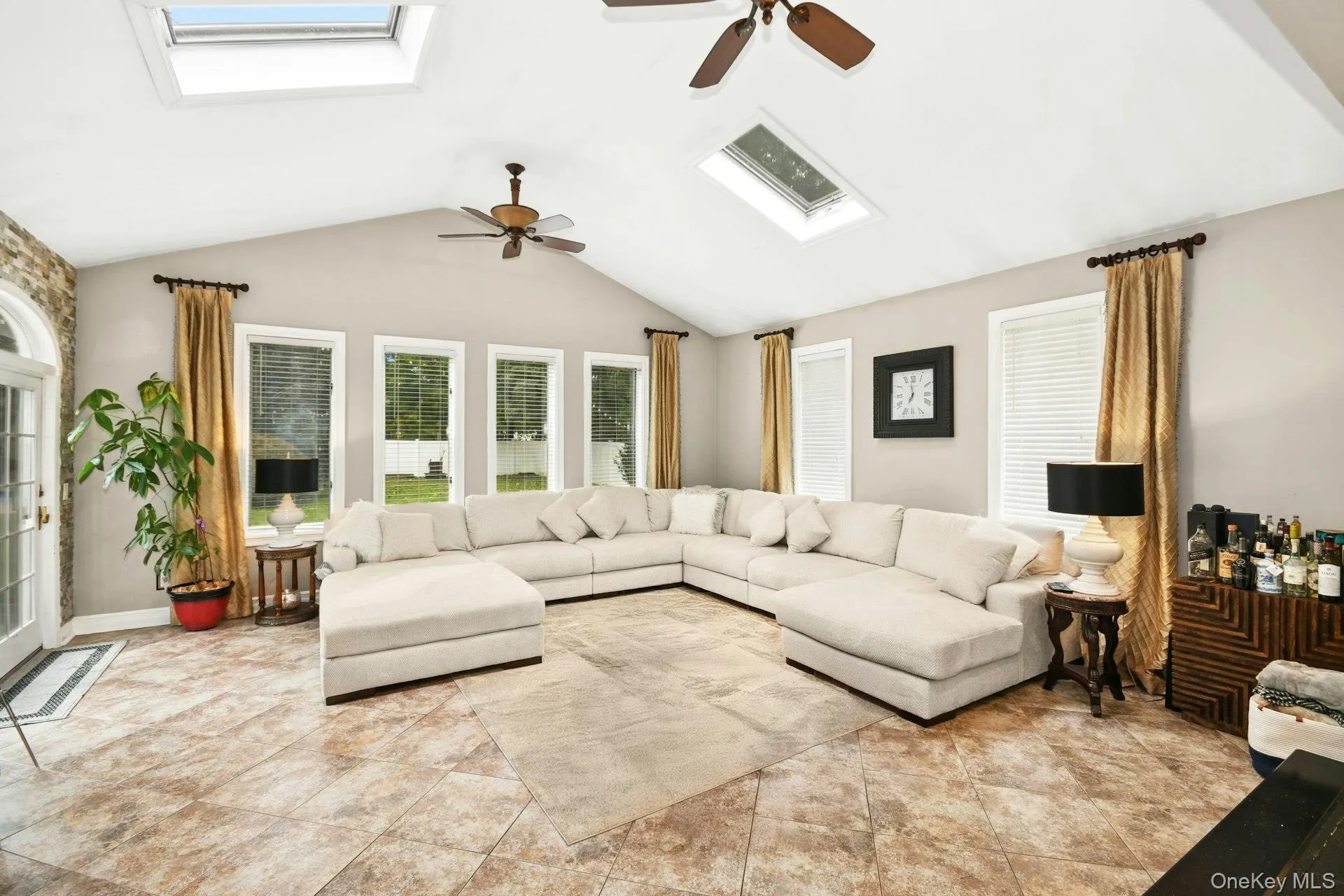 703 Lincoln Avenue, Islip, NY, 3 Bedrooms Bedrooms, 8 Rooms Rooms,3 BathroomsBathrooms,Residential,For Rent,Lincoln,0,1019865 703 Lincoln Avenue, Islip, NY, 3 Bedrooms Bedrooms, 8 Rooms Rooms,3 BathroomsBathrooms,Residential,For Rent,Lincoln,0,1019865
