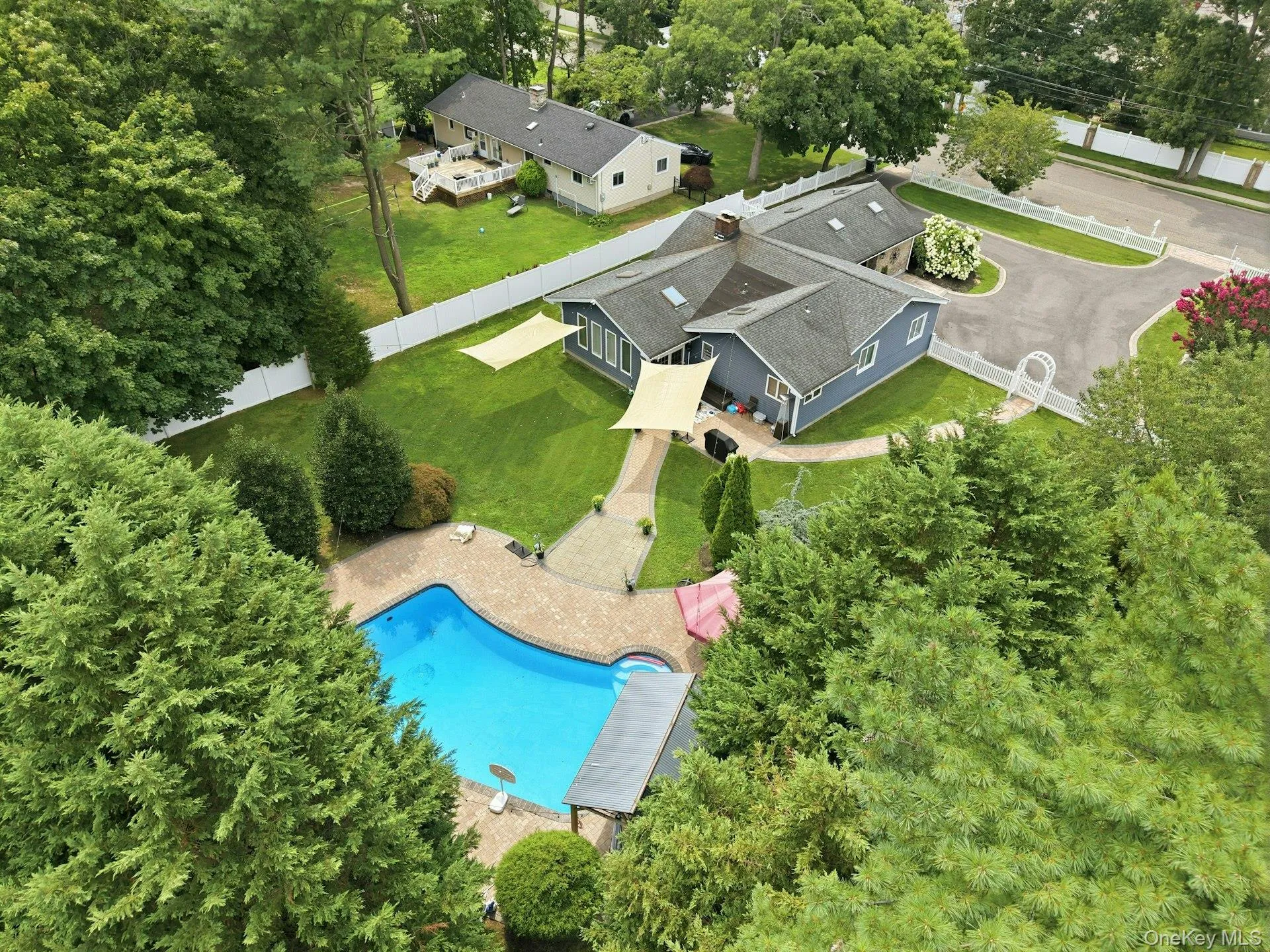 703 Lincoln Avenue, Islip, NY, 3 Bedrooms Bedrooms, 8 Rooms Rooms,3 BathroomsBathrooms,Residential,For Rent,Lincoln,0,1019865 703 Lincoln Avenue, Islip, NY, 3 Bedrooms Bedrooms, 8 Rooms Rooms,3 BathroomsBathrooms,Residential,For Rent,Lincoln,0,1019865