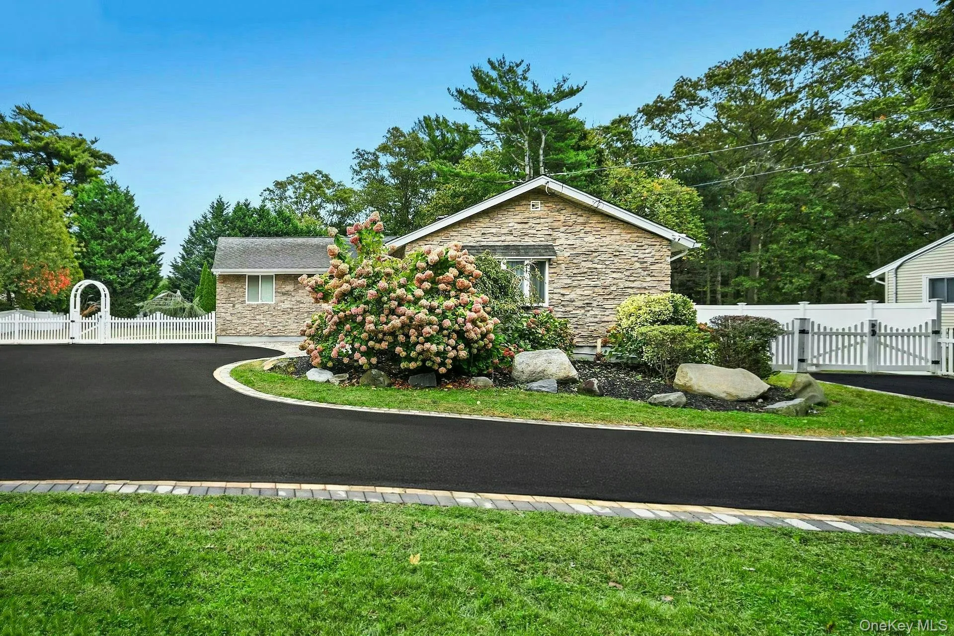 703 Lincoln Avenue, Islip, NY, 3 Bedrooms Bedrooms, 8 Rooms Rooms,3 BathroomsBathrooms,Residential,For Rent,Lincoln,0,1019865 703 Lincoln Avenue, Islip, NY, 3 Bedrooms Bedrooms, 8 Rooms Rooms,3 BathroomsBathrooms,Residential,For Rent,Lincoln,0,1019865