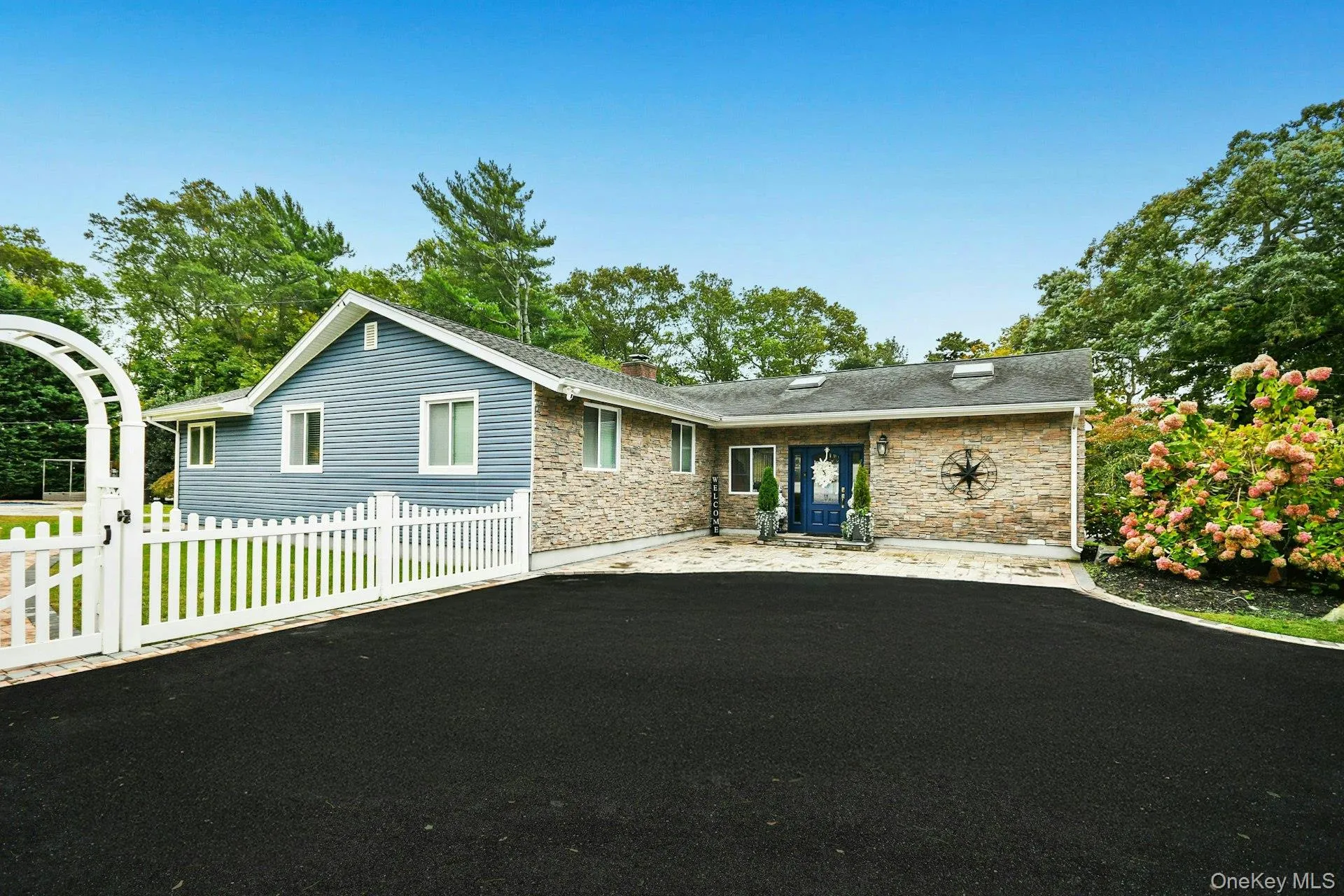 703 Lincoln Avenue, Islip, NY, 3 Bedrooms Bedrooms, 8 Rooms Rooms,3 BathroomsBathrooms,Residential,For Rent,Lincoln,0,1019865 703 Lincoln Avenue, Islip, NY, 3 Bedrooms Bedrooms, 8 Rooms Rooms,3 BathroomsBathrooms,Residential,For Rent,Lincoln,0,1019865