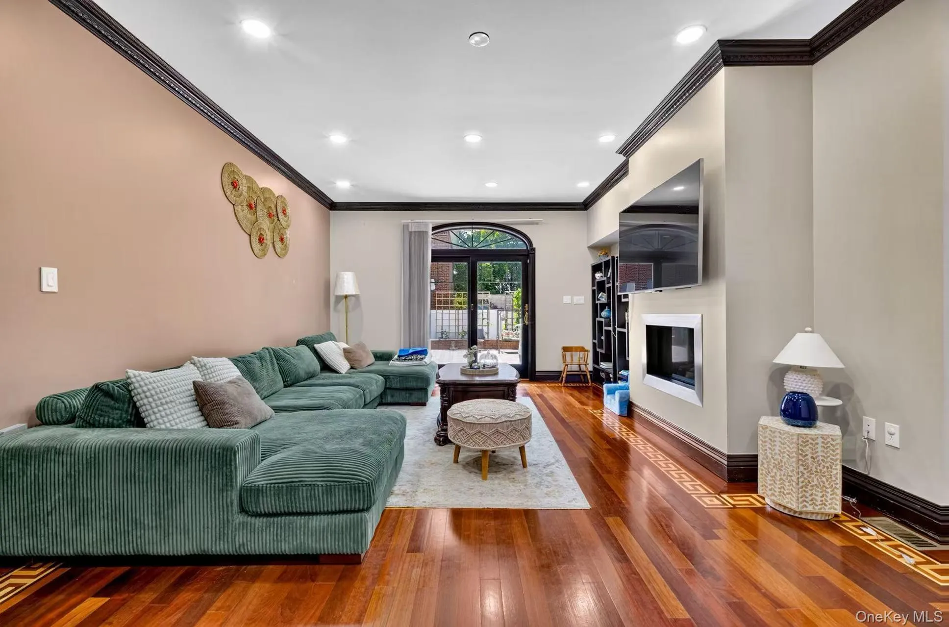242-14 83rd Avenue, New York, NY, 5 Bedrooms Bedrooms, 12 Rooms Rooms,5 BathroomsBathrooms,Residential,For Rent,83rd,0,1019866 242-14 83rd Avenue, New York, NY, 5 Bedrooms Bedrooms, 12 Rooms Rooms,5 BathroomsBathrooms,Residential,For Rent,83rd,0,1019866