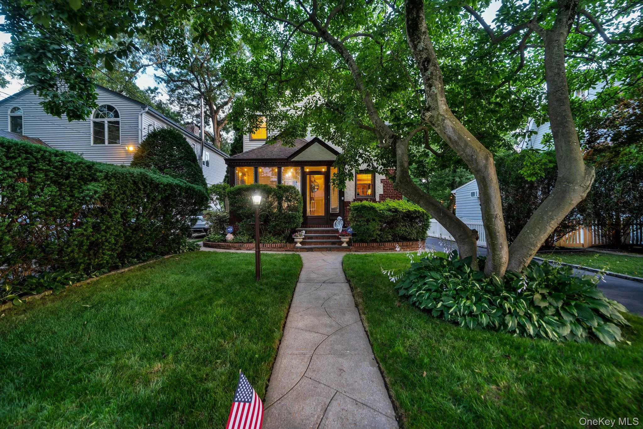 179 Scarcliffe Drive, Hempstead, NY, 3 Bedrooms Bedrooms, 7 Rooms Rooms,1 BathroomBathrooms,Residential,For Rent,Scarcliffe,0,1019875 179 Scarcliffe Drive, Hempstead, NY, 3 Bedrooms Bedrooms, 7 Rooms Rooms,1 BathroomBathrooms,Residential,For Rent,Scarcliffe,0,1019875